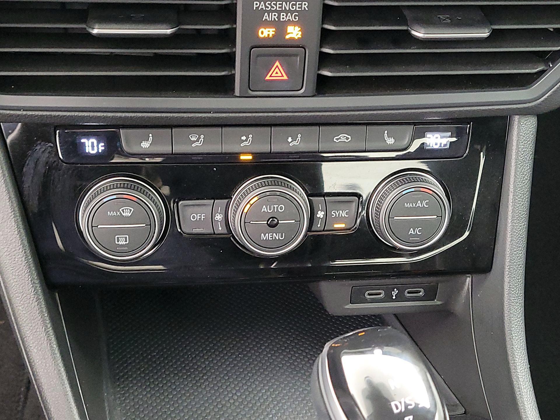 Thumbnail: 2023 Volkswagen Jetta - 15