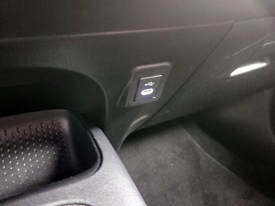 USB/AUX Ports