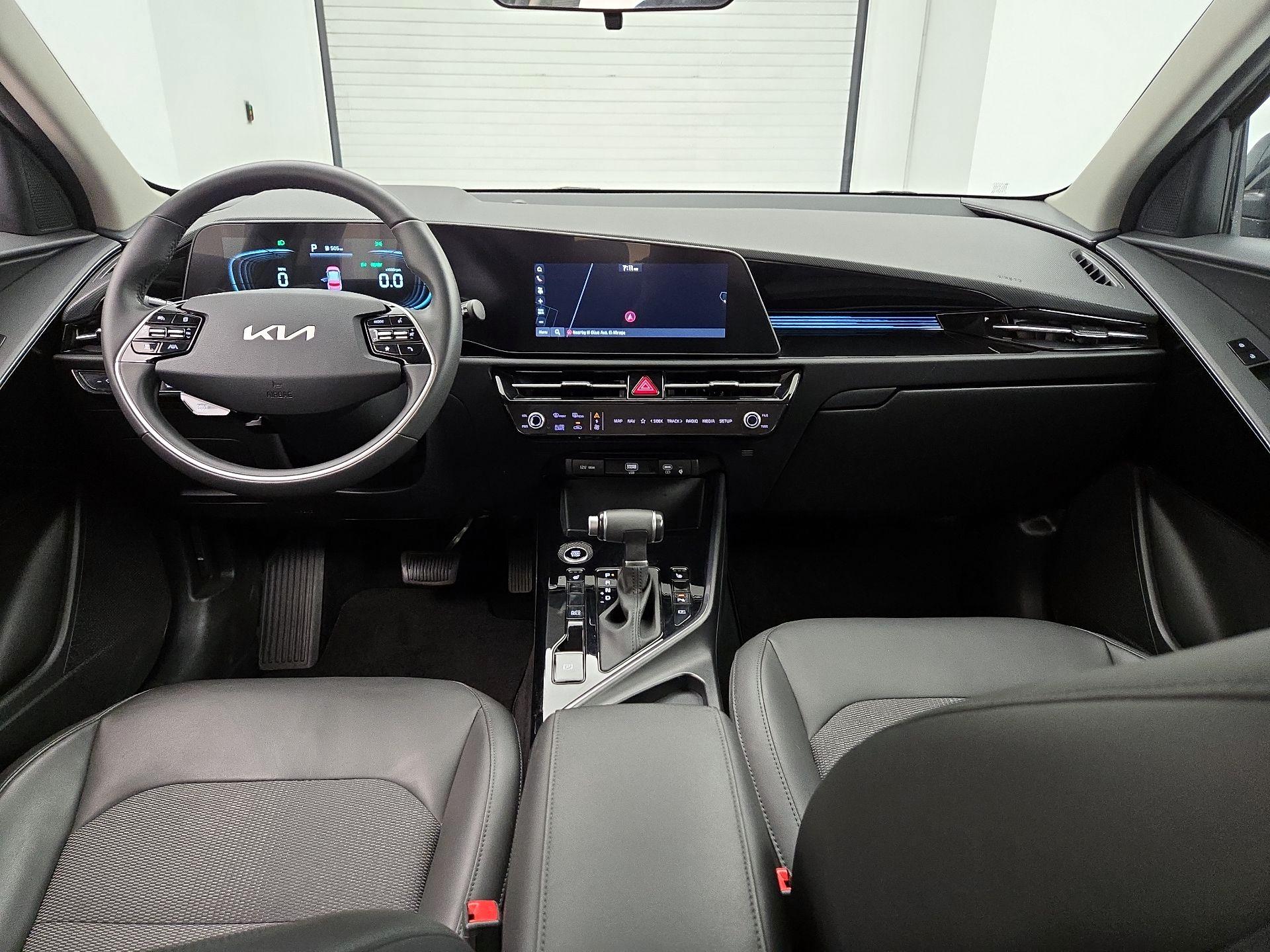 Thumbnail: 2023 Kia Niro - 9