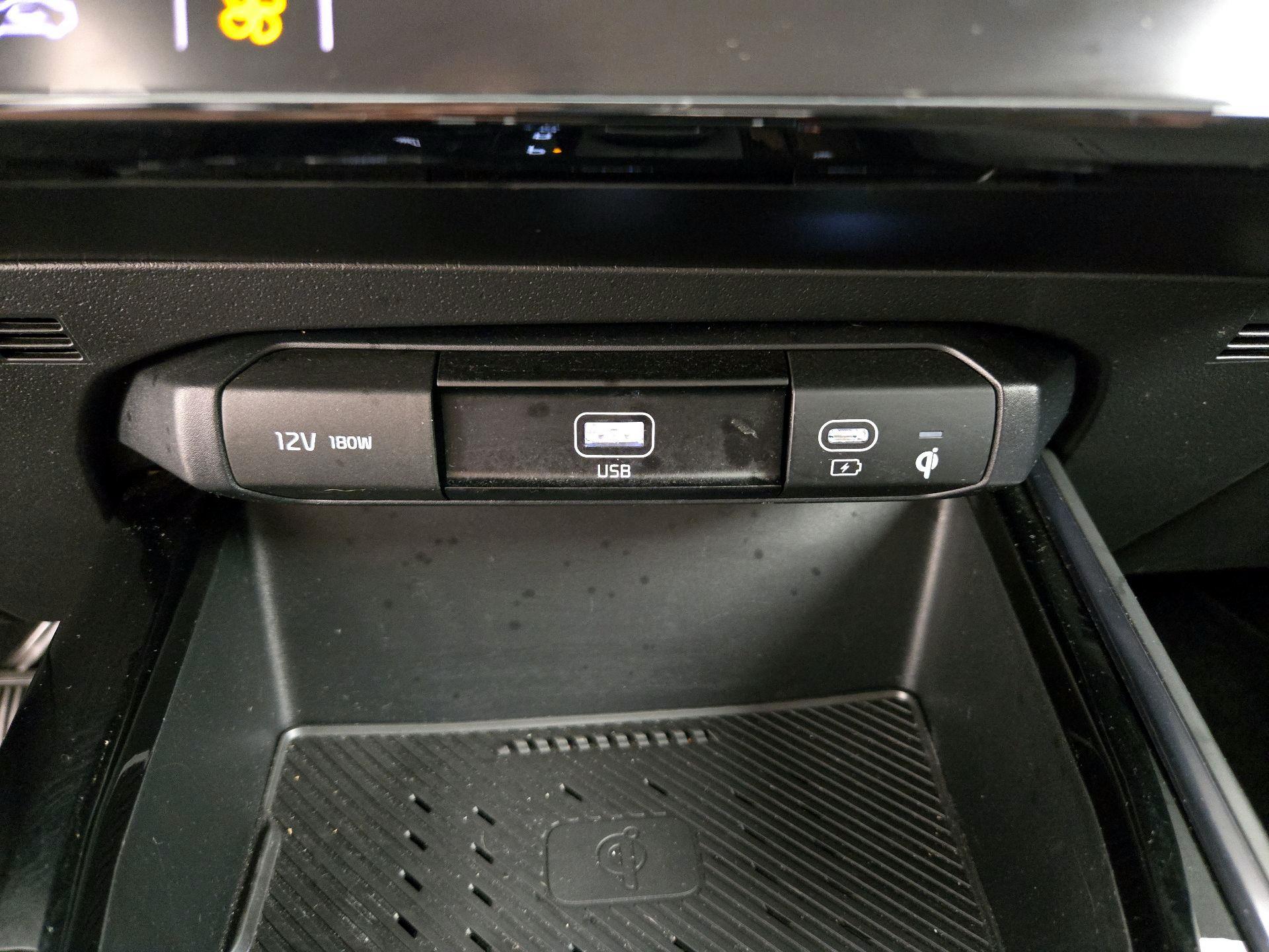 Thumbnail: 2023 Kia Niro - 19