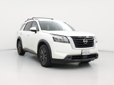 2022 Nissan Pathfinder SV