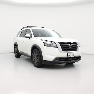 2022 Nissan Pathfinder SV
