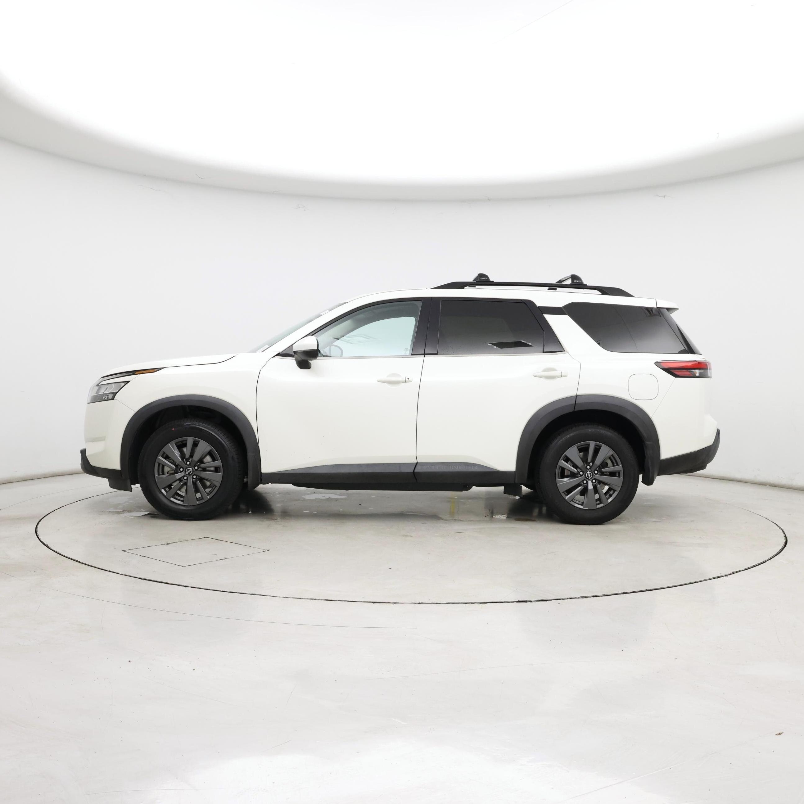 Thumbnail: 2022 Nissan Pathfinder - 3