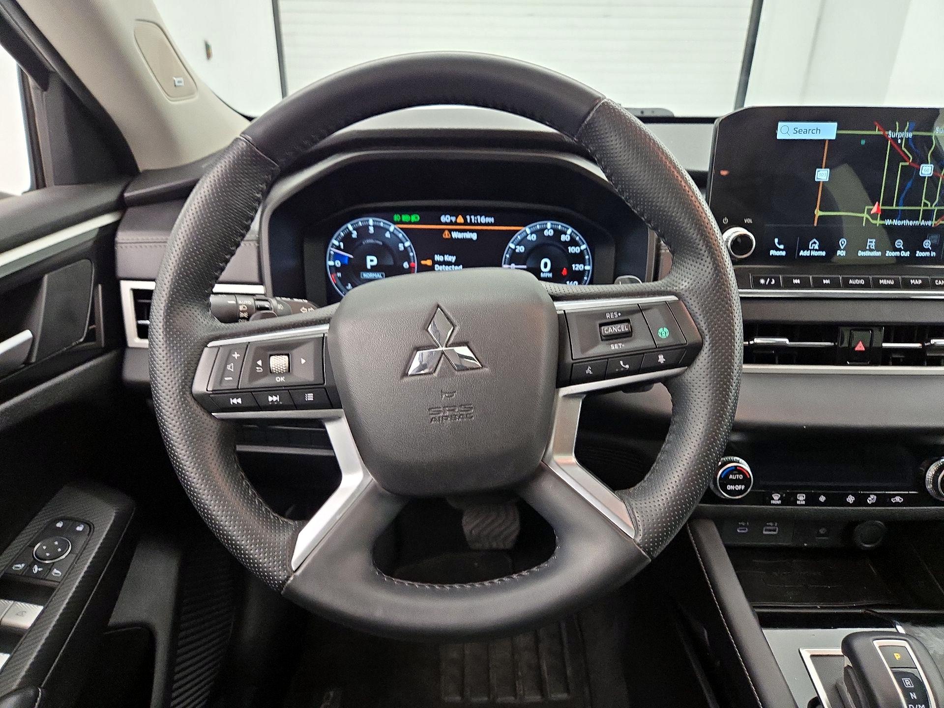 Thumbnail: 2024 Mitsubishi Outlander - 10