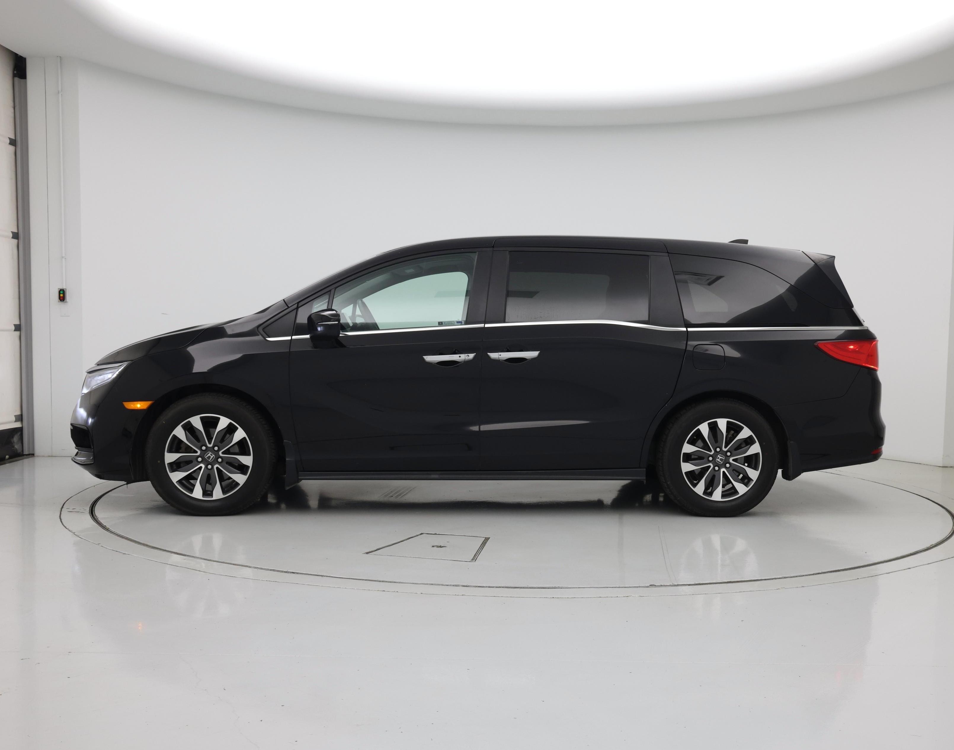 Thumbnail: 2023 Honda Odyssey - 3