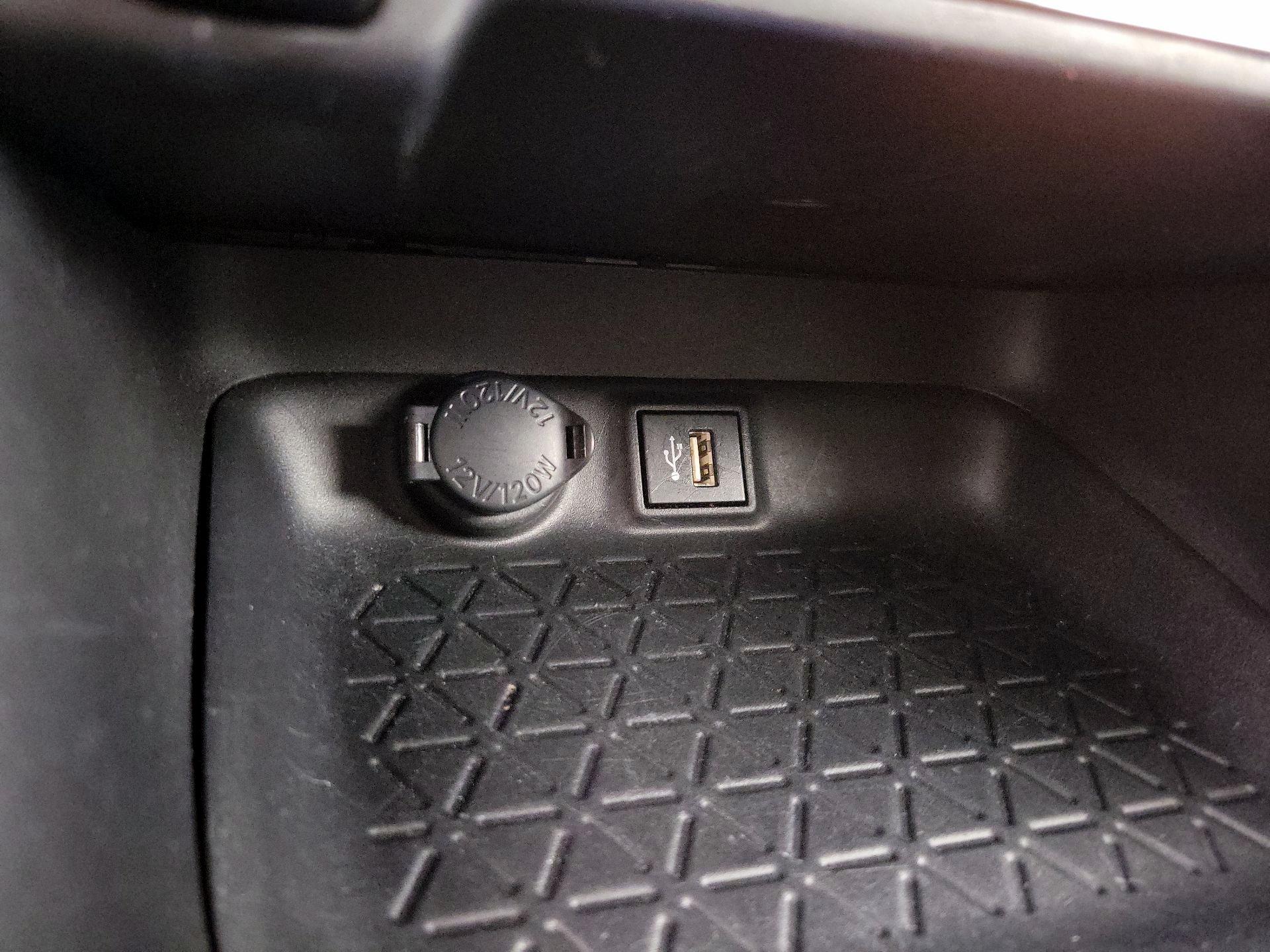 Thumbnail: 2024 Toyota RAV4 - 18