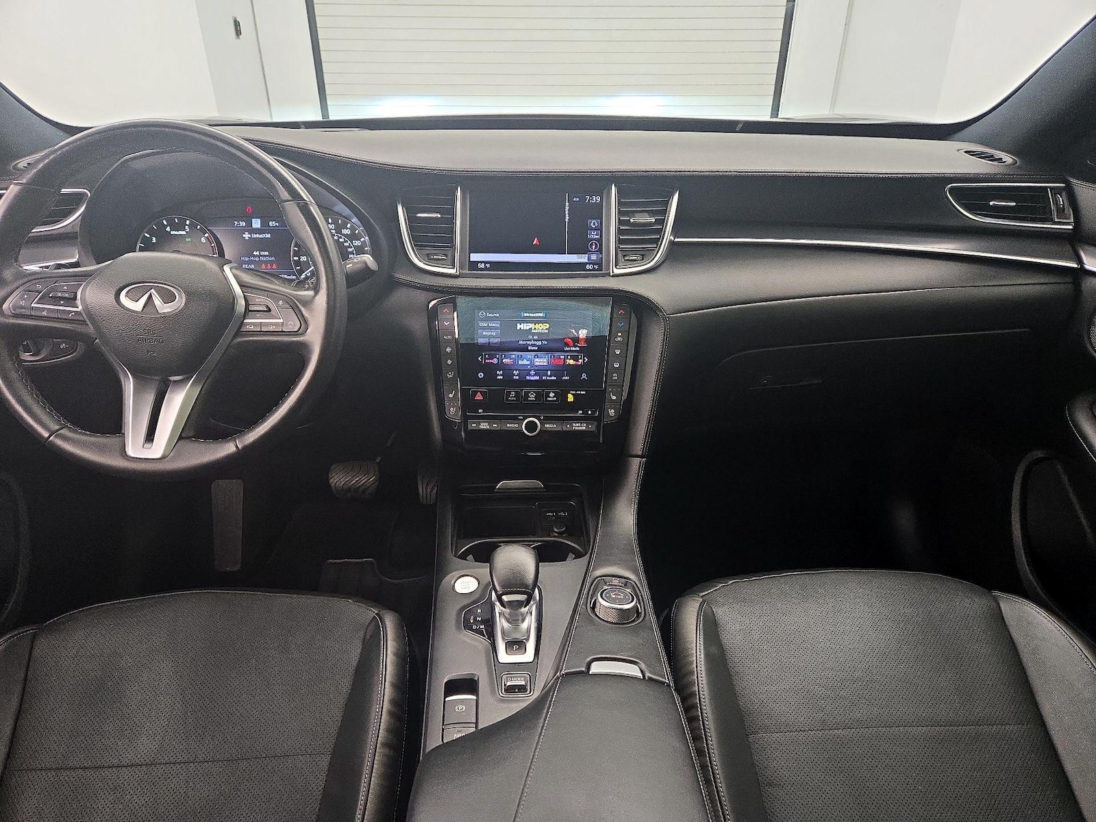 2022 INFINITI QX55 Essential - Photo 10