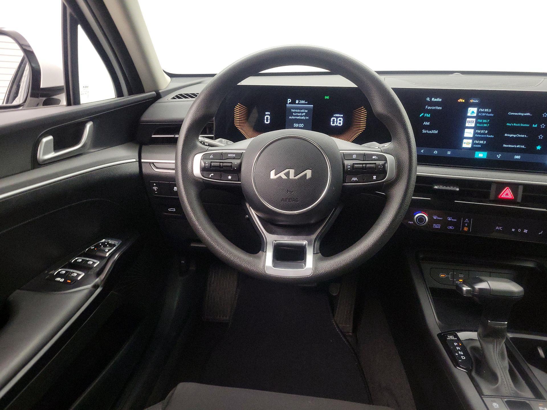 Thumbnail: 2025 Kia K5 - 10