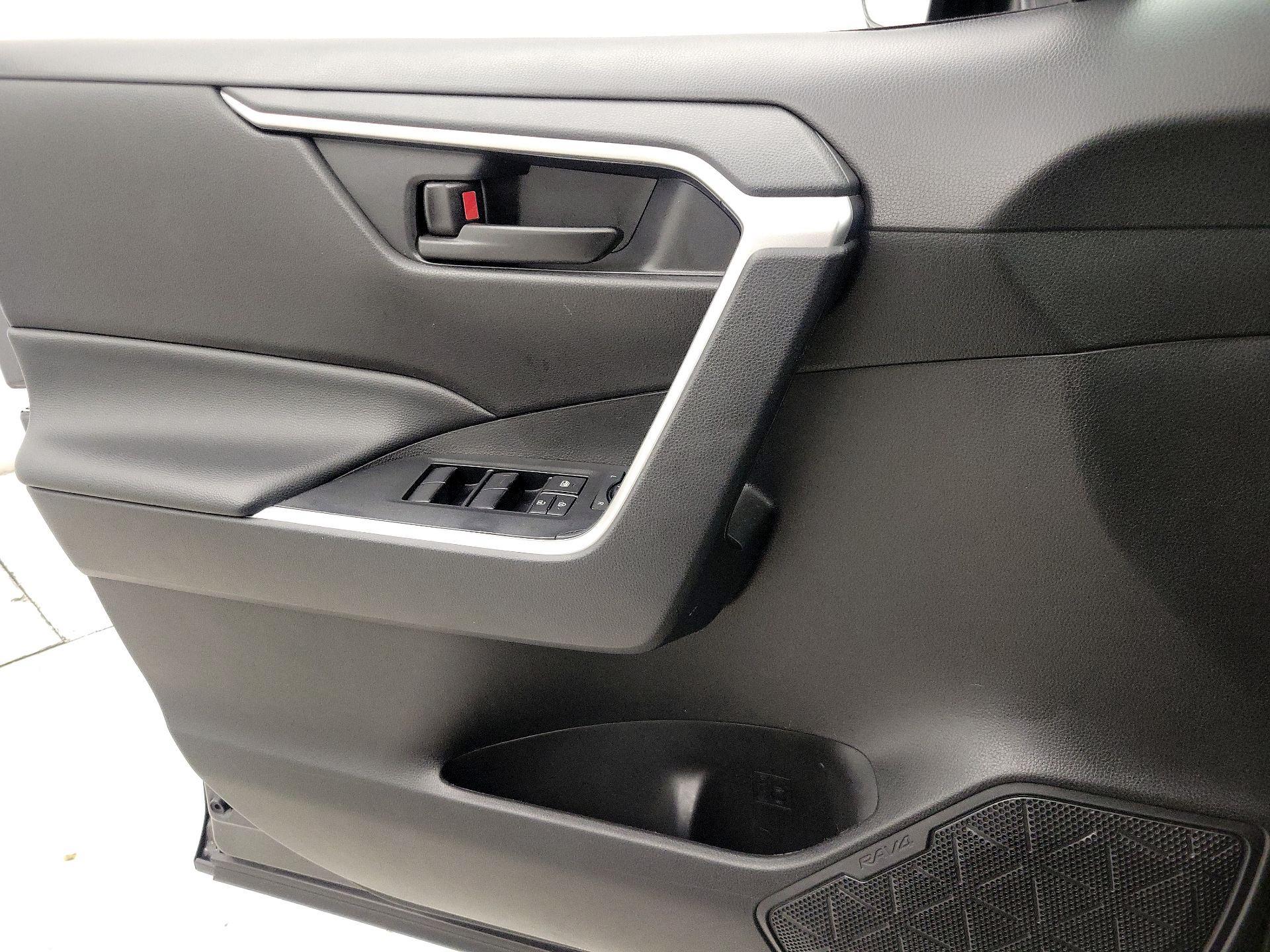 Thumbnail: 2024 Toyota RAV4 - 12