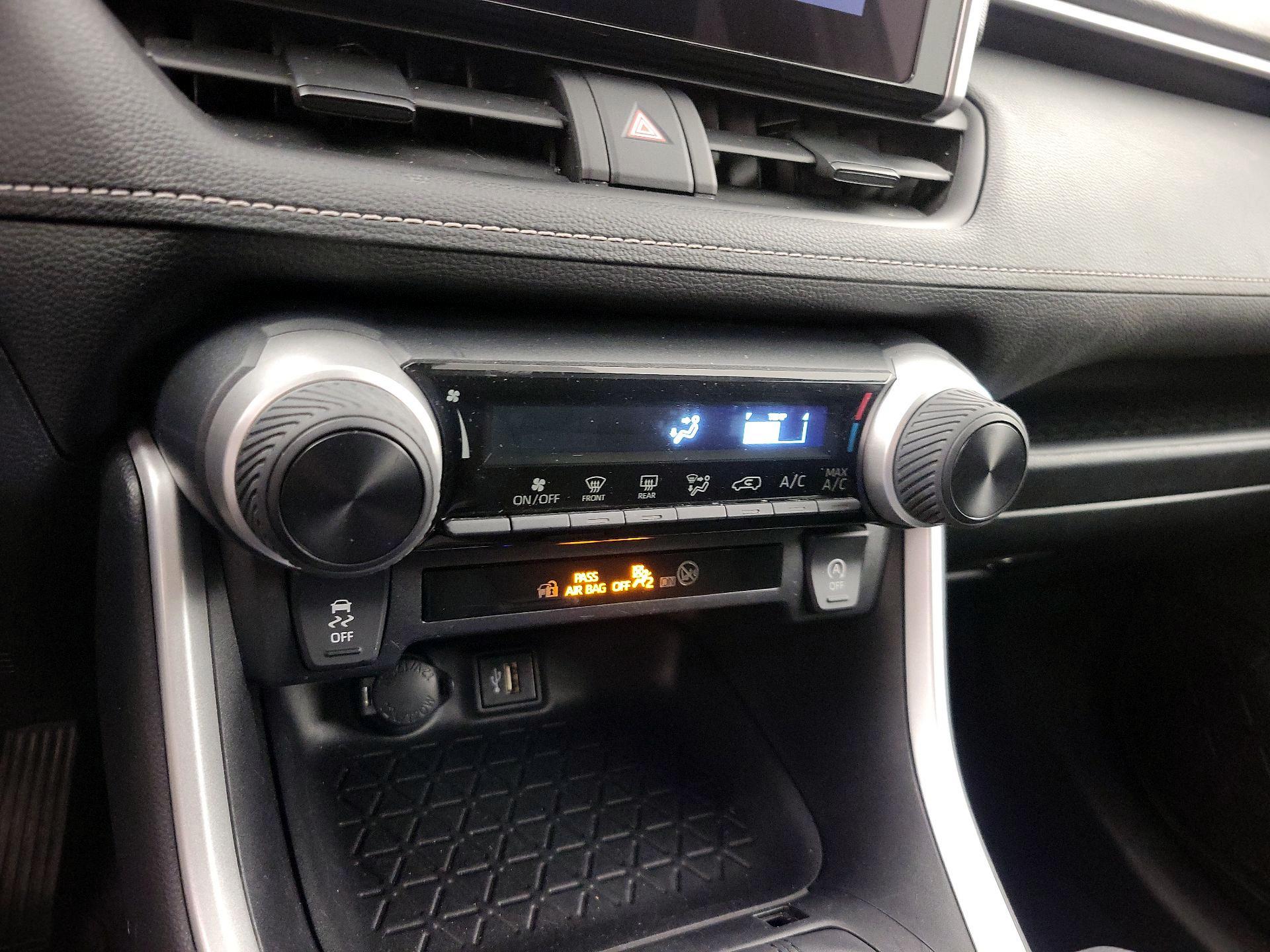 Thumbnail: 2024 Toyota RAV4 - 16