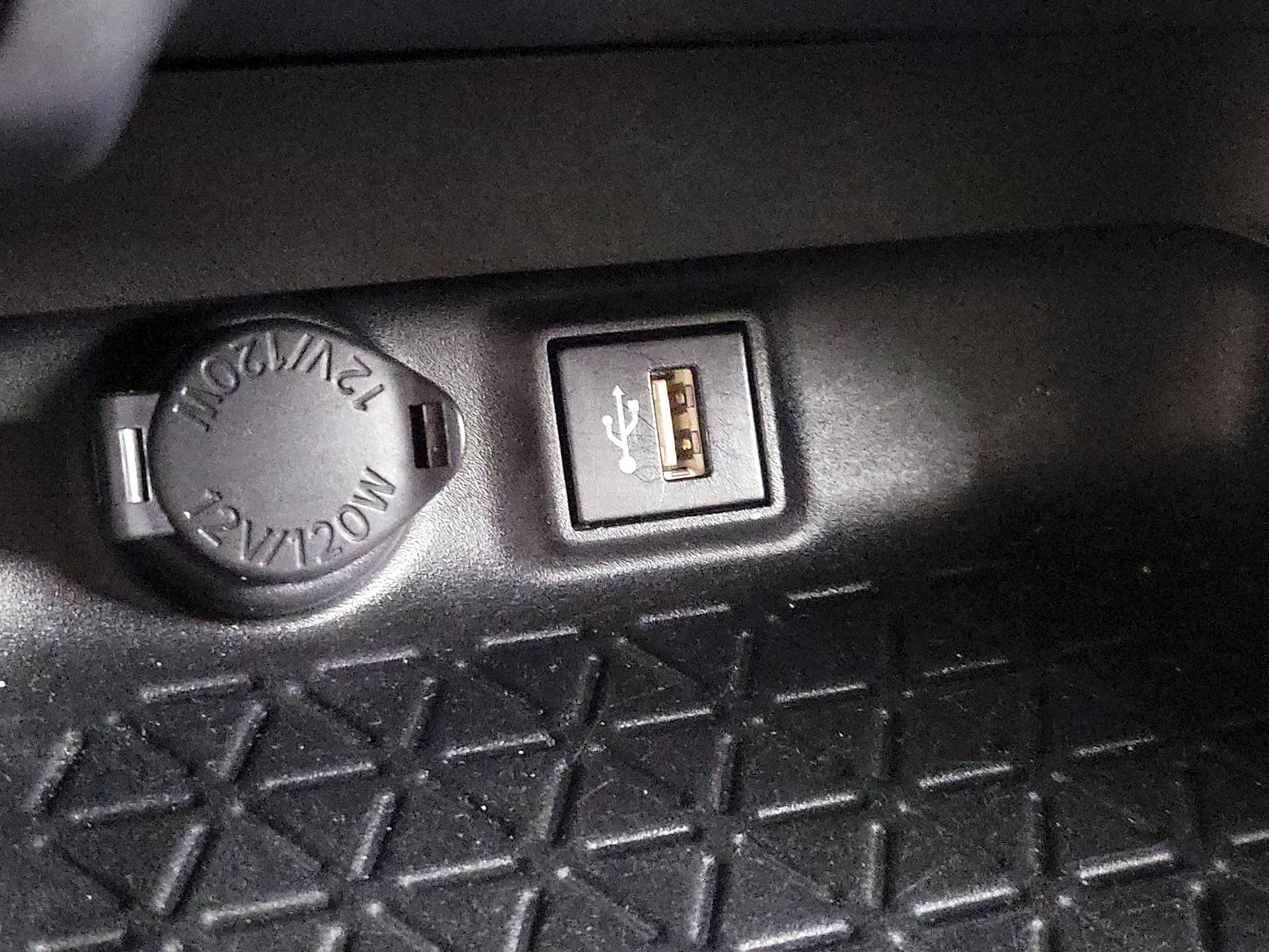 Thumbnail: 2024 Toyota RAV4 - 18