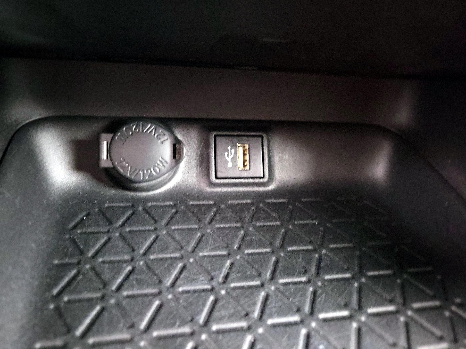 Thumbnail: 2024 Toyota RAV4 - 18