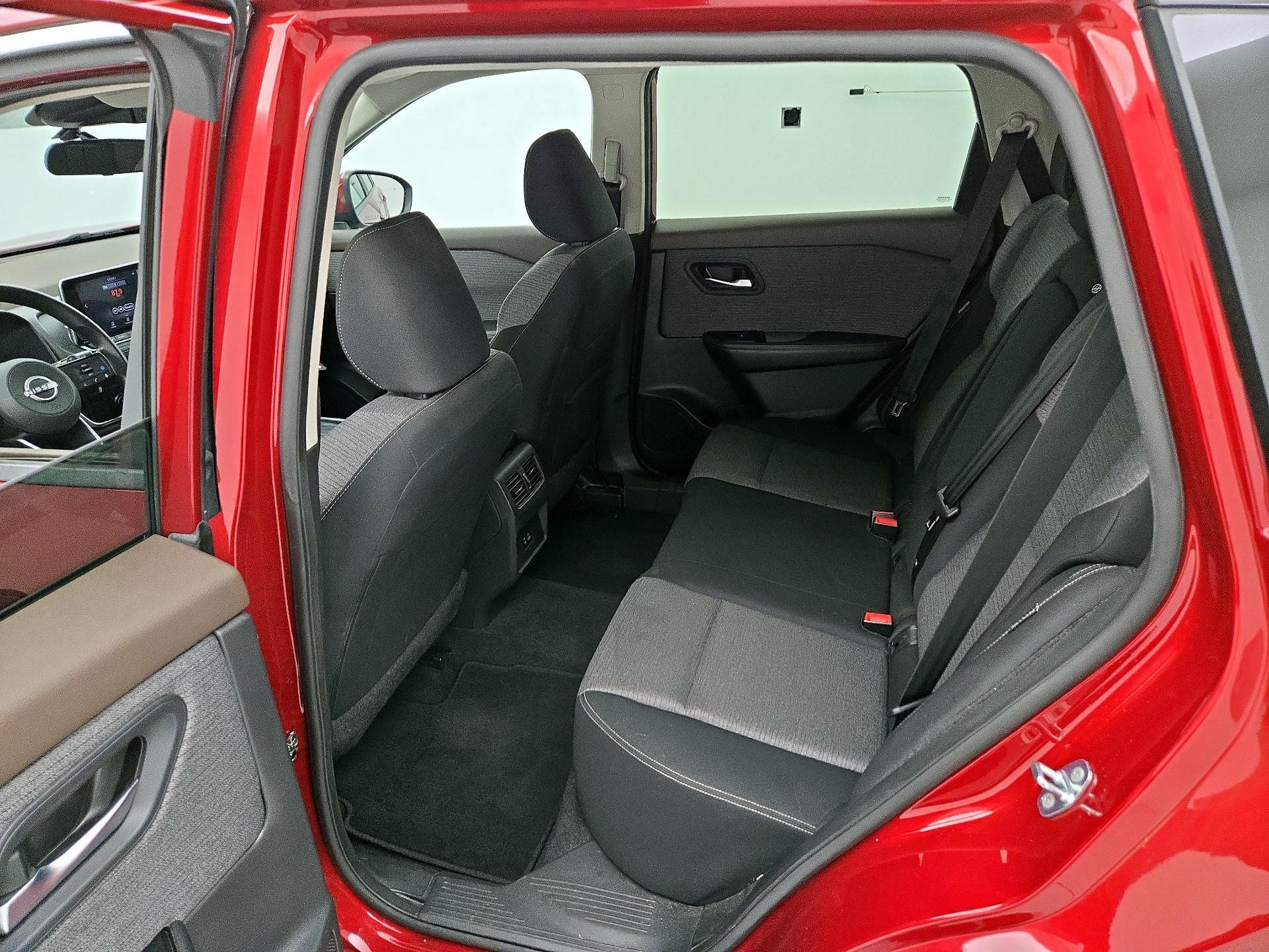 Thumbnail: 2023 Nissan Rogue - 19