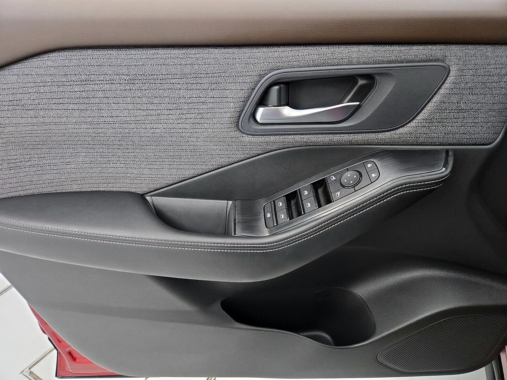 Thumbnail: 2023 Nissan Rogue - 12