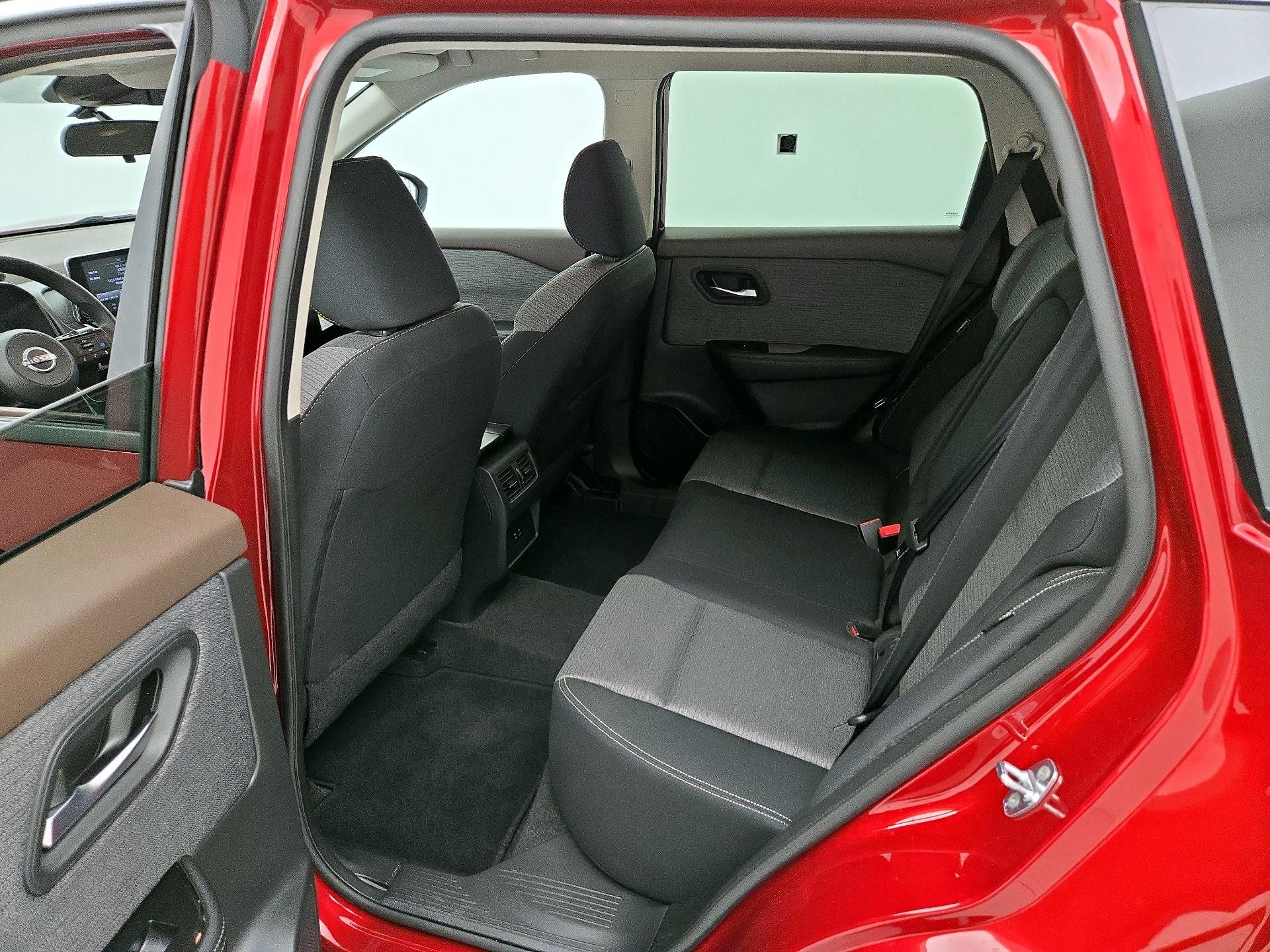 Thumbnail: 2023 Nissan Rogue - 19