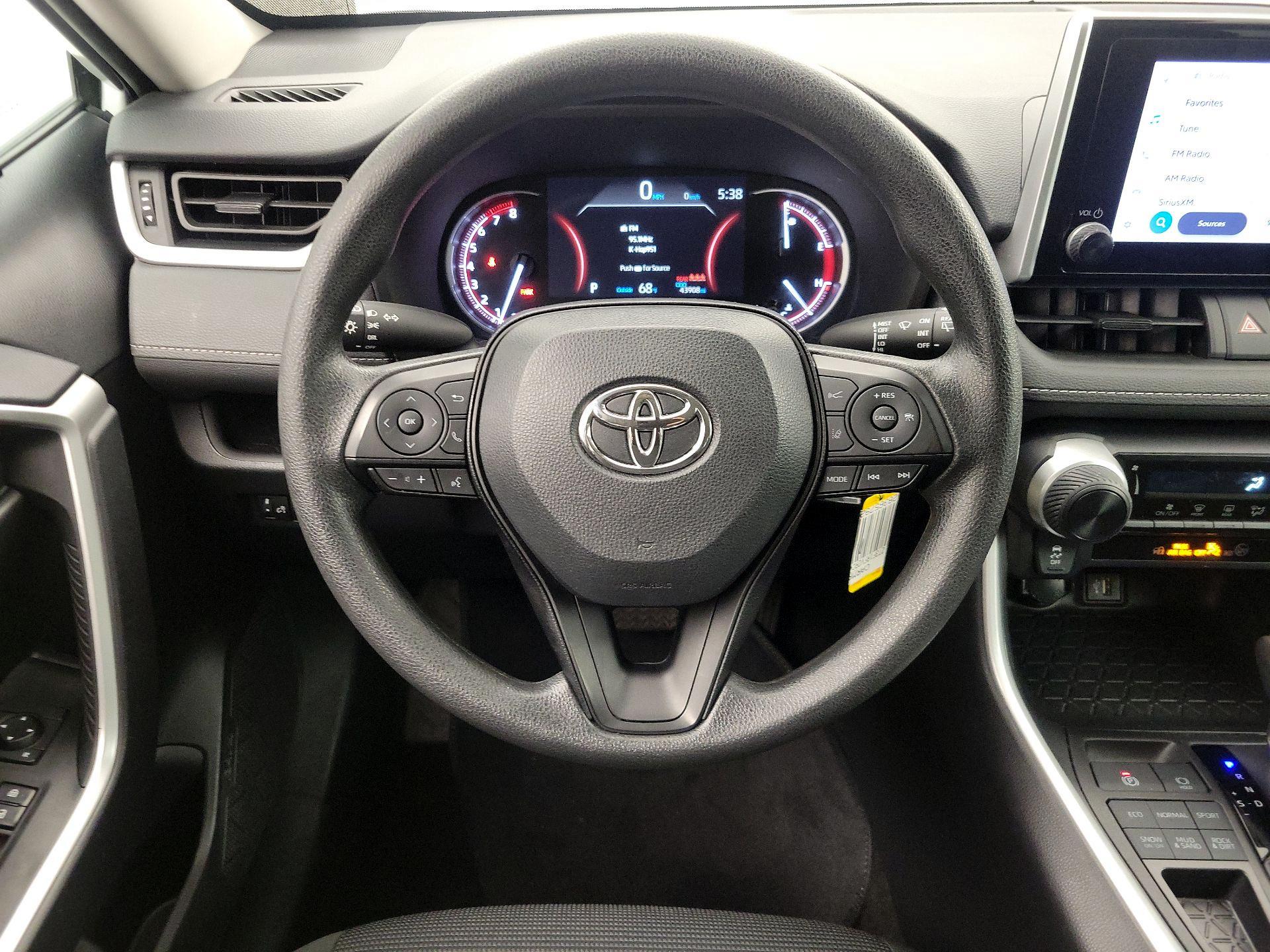 Thumbnail: 2024 Toyota RAV4 - 10