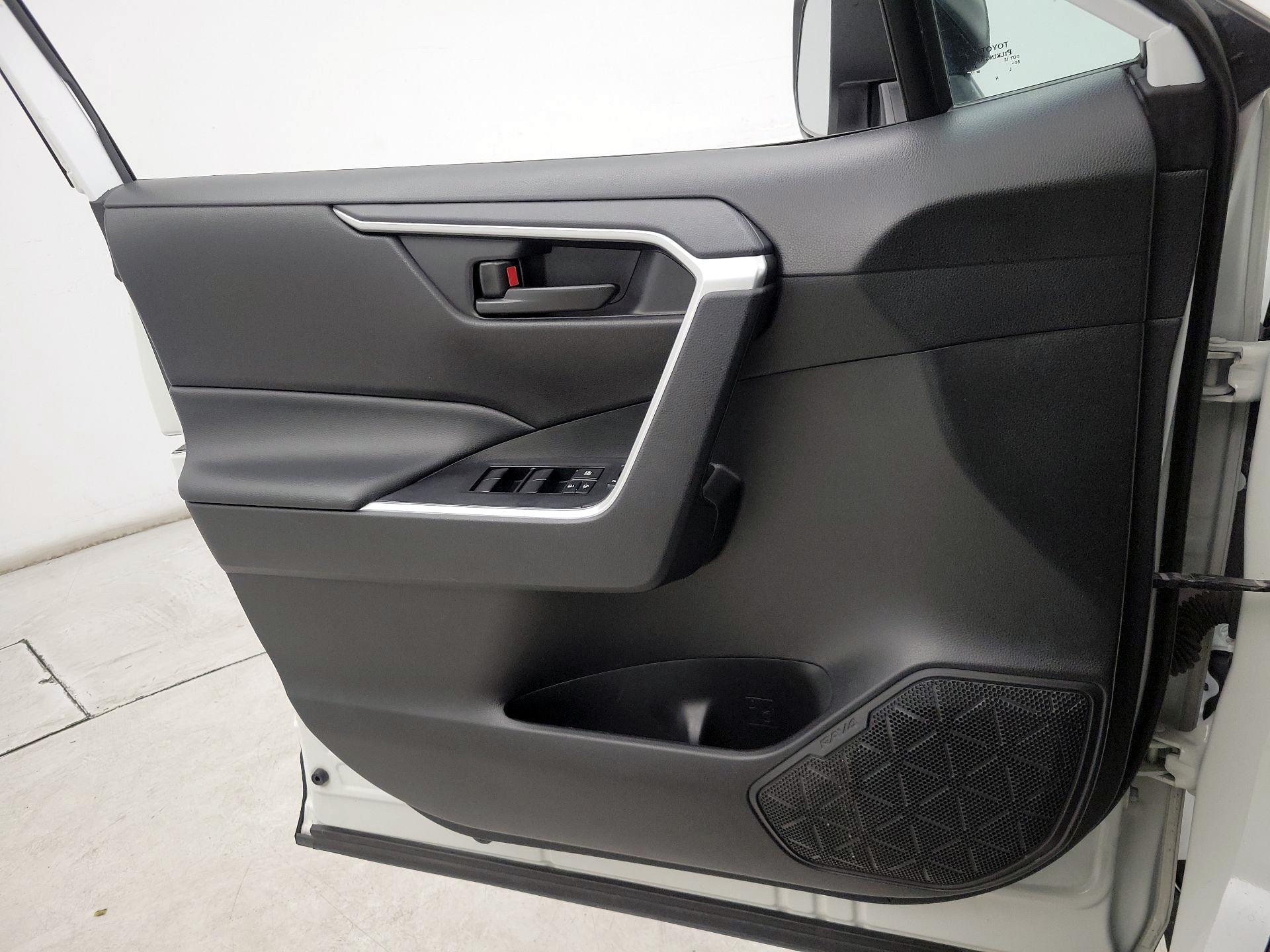 Thumbnail: 2024 Toyota RAV4 - 12