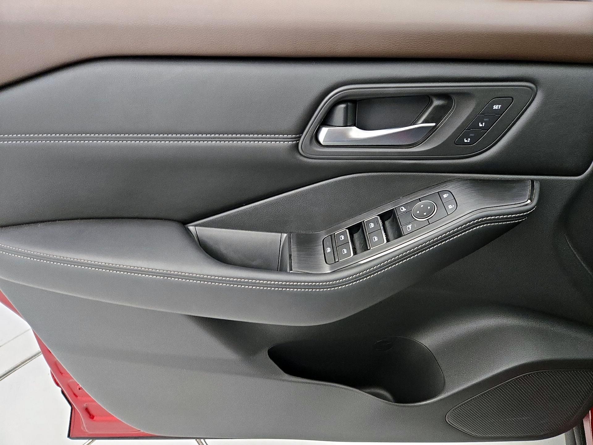 Thumbnail: 2023 Nissan Rogue - 12