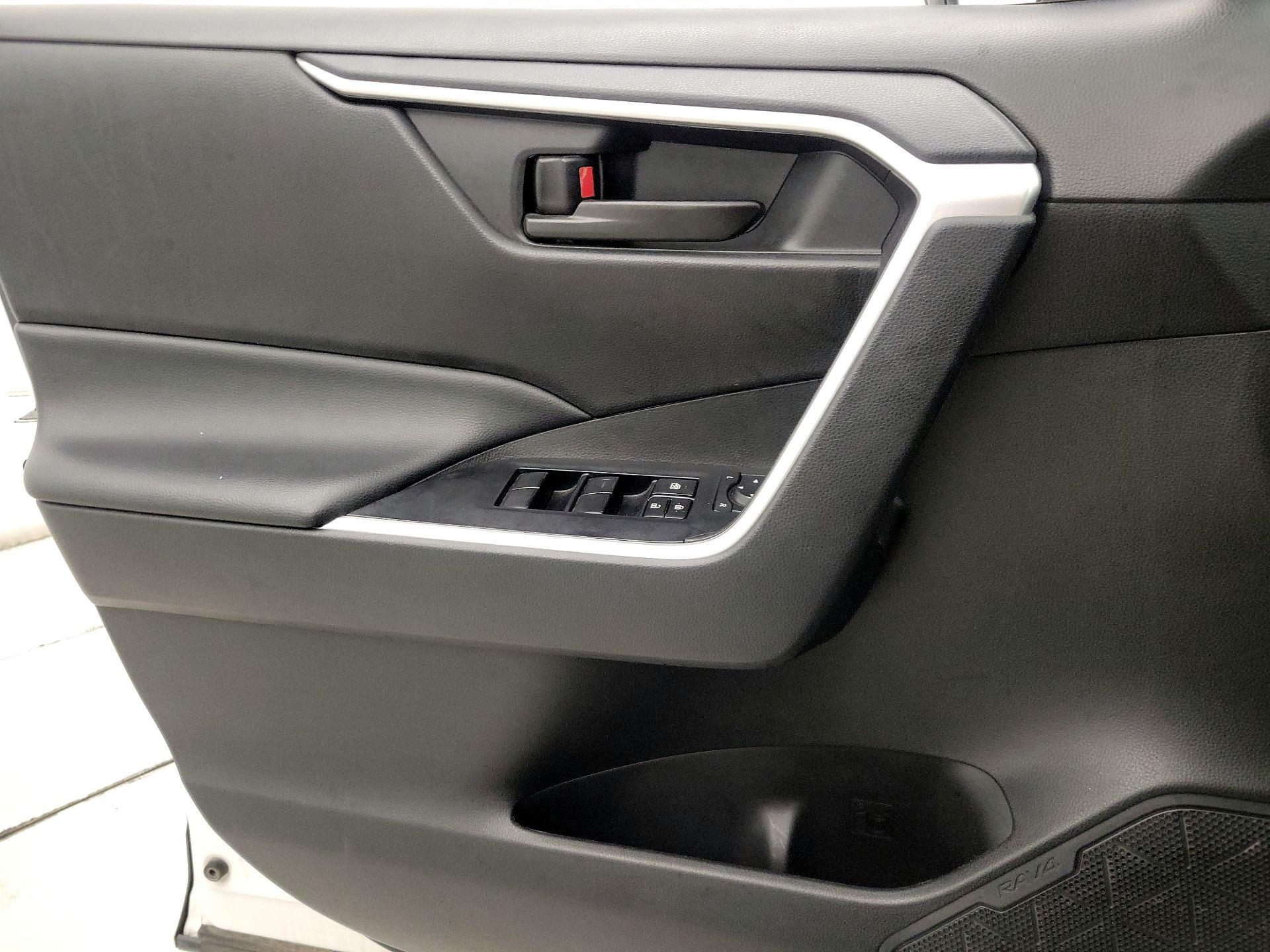 Thumbnail: 2024 Toyota RAV4 - 12