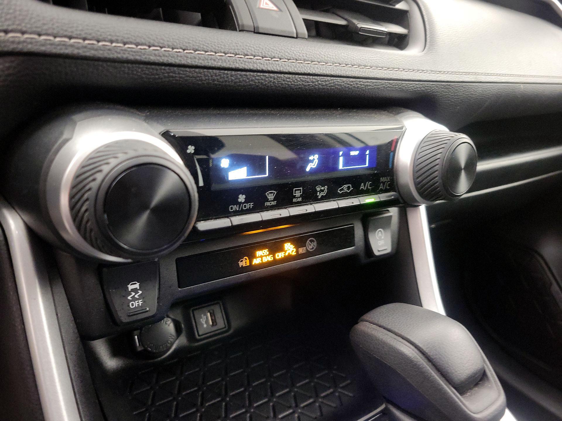 Thumbnail: 2024 Toyota RAV4 - 16