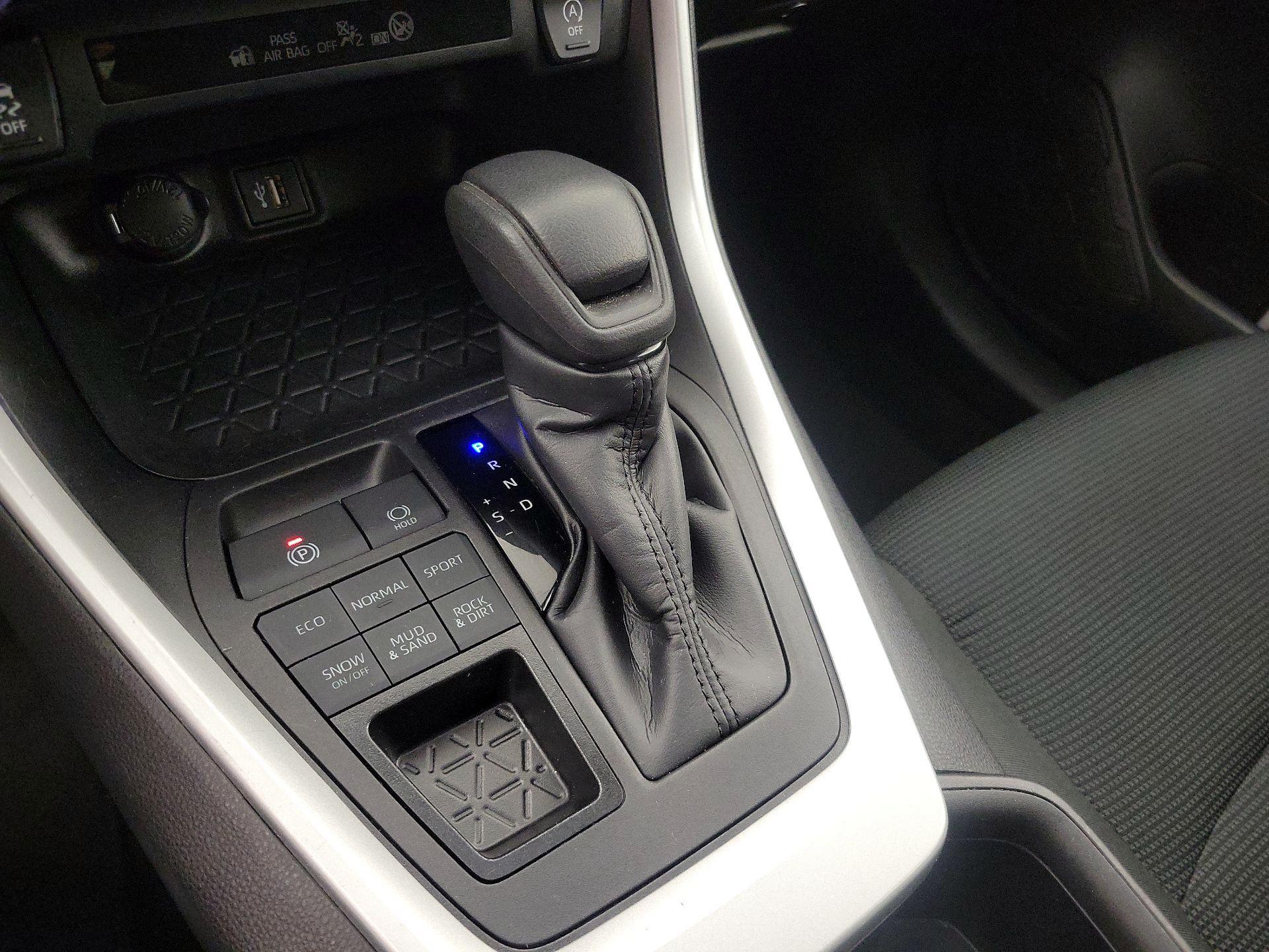 Thumbnail: 2024 Toyota RAV4 - 17