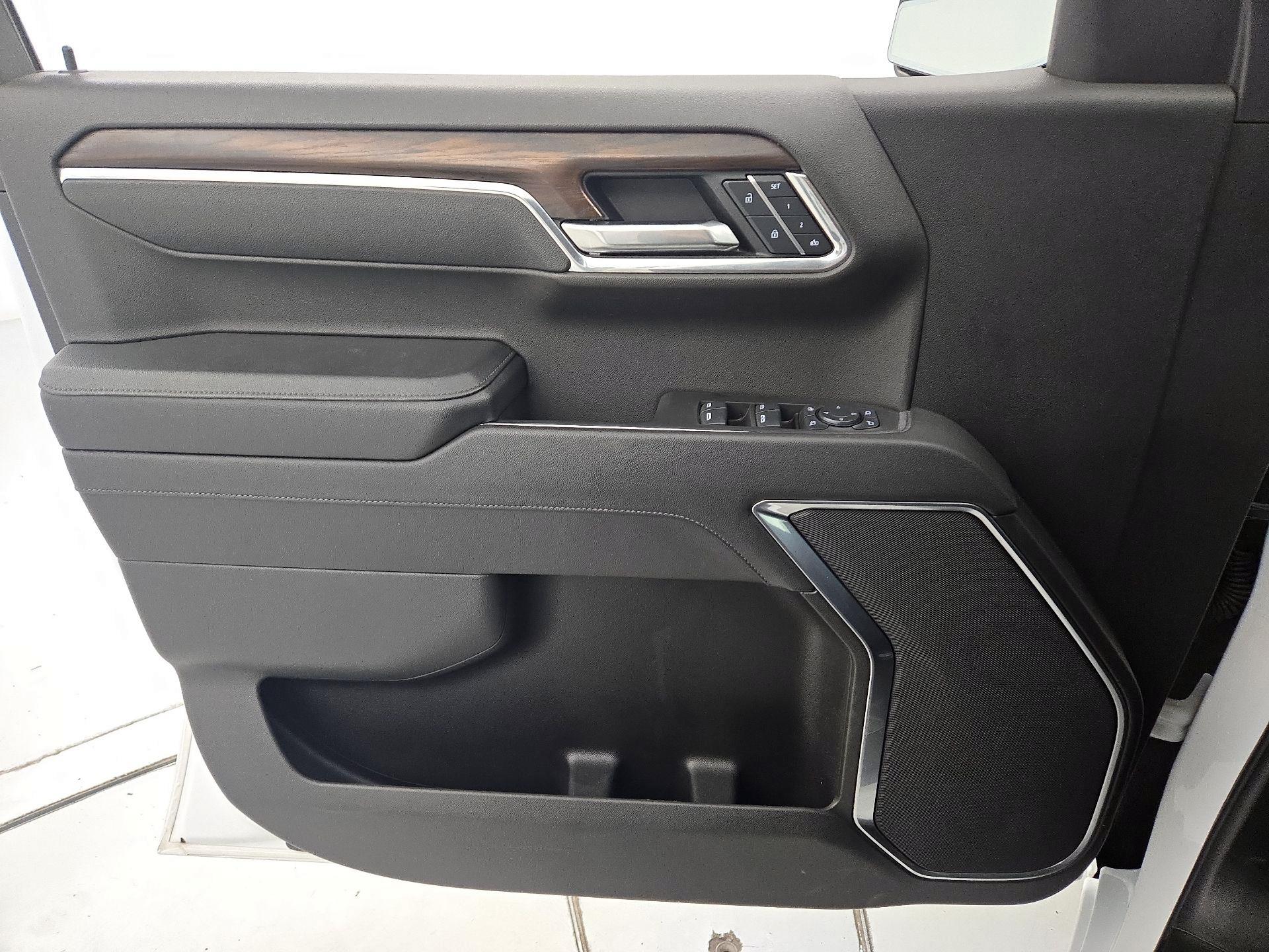 Thumbnail: 2025 GMC Sierra 1500 - 12