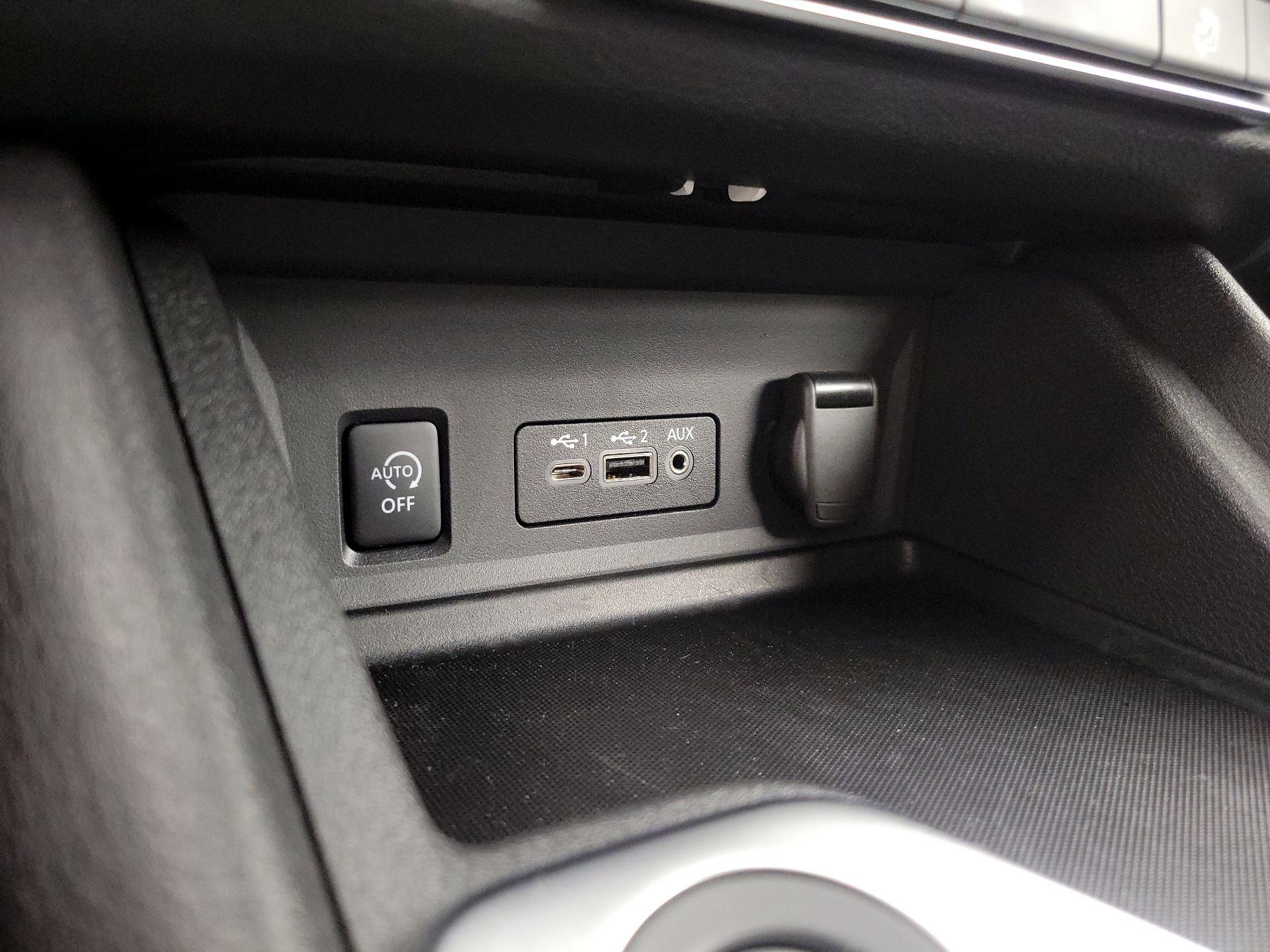 Thumbnail: 2025 Nissan Sentra - 18