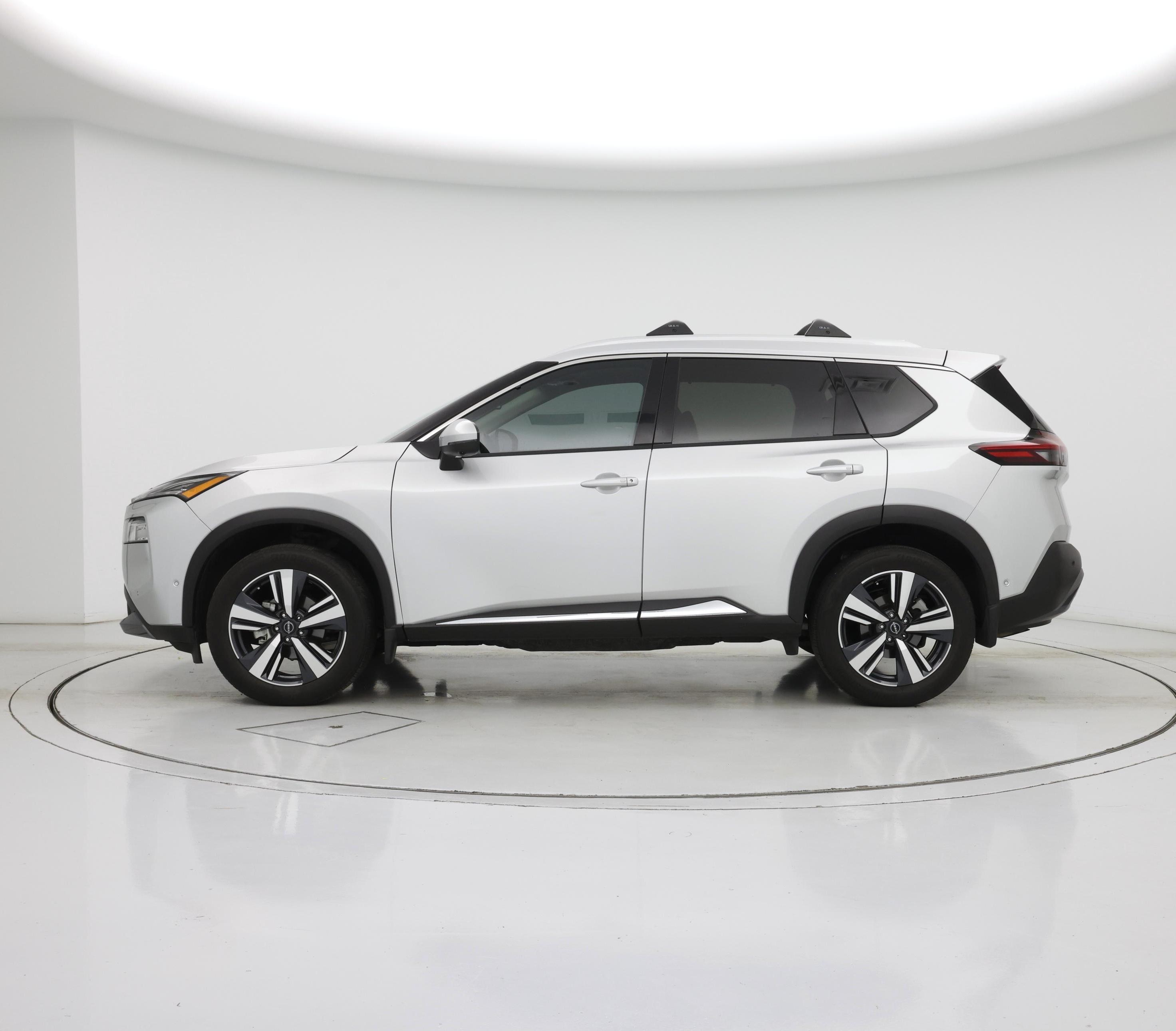 Thumbnail: 2023 Nissan Rogue - 3