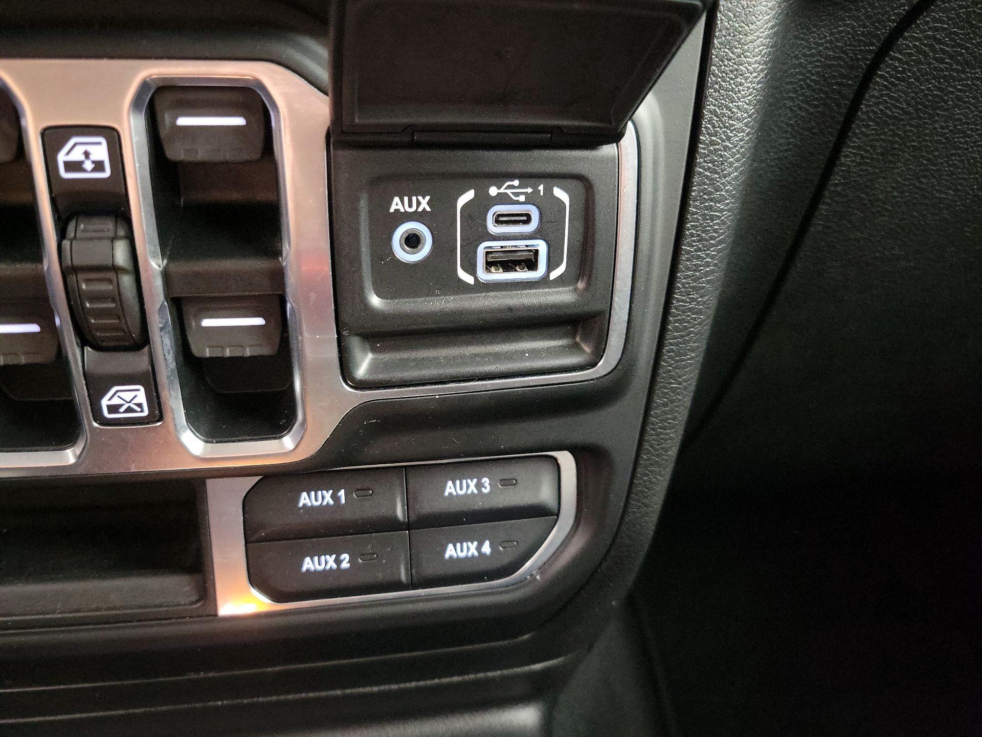 Thumbnail: 2021 Jeep Wrangler - 19