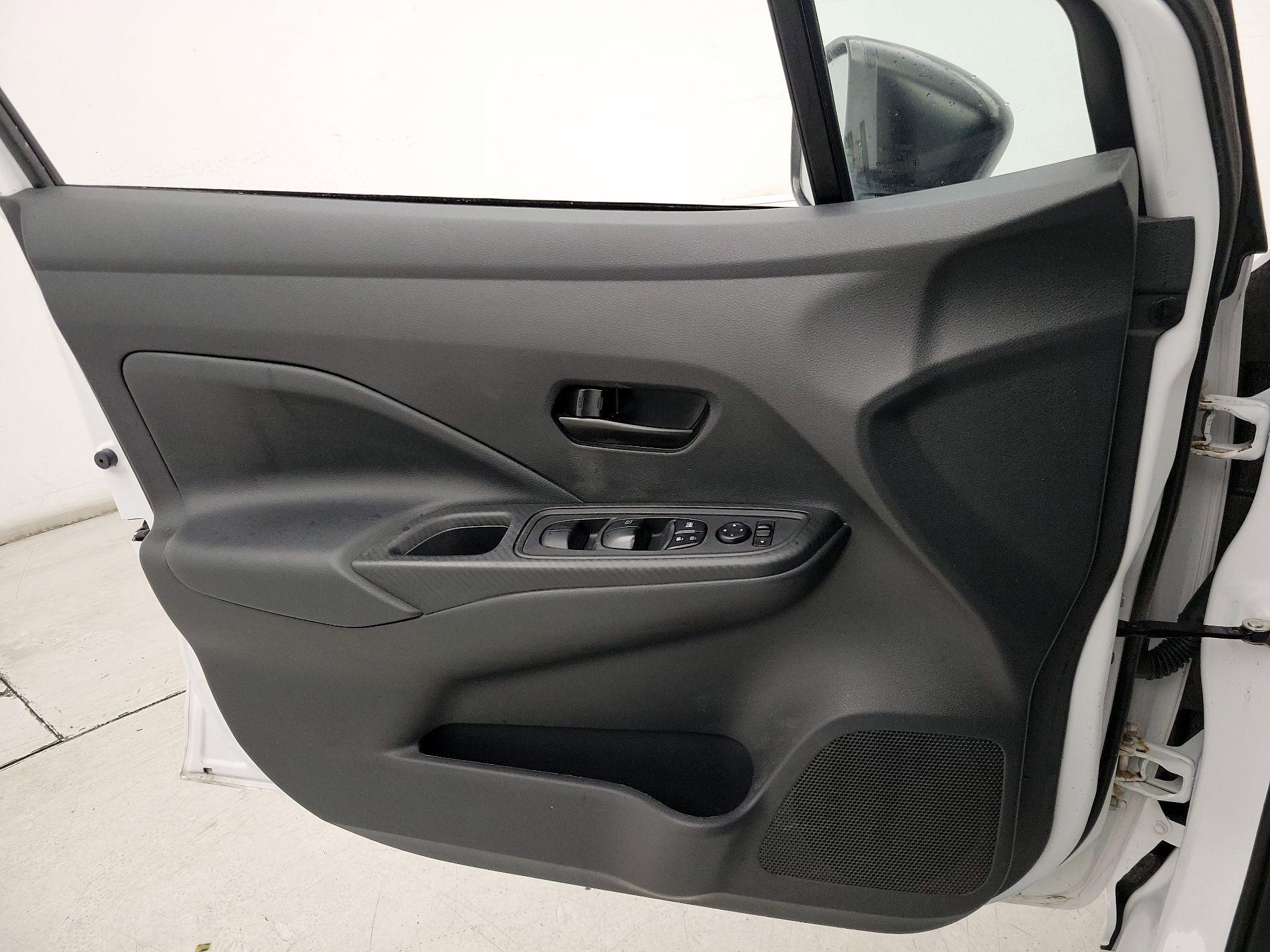 Thumbnail: 2021 Nissan Versa - 12