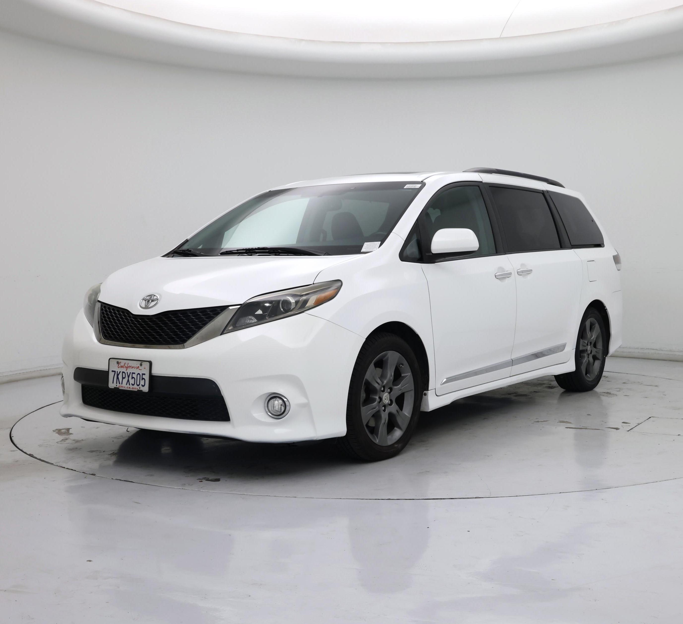 Thumbnail: 2015 Toyota Sienna - 4