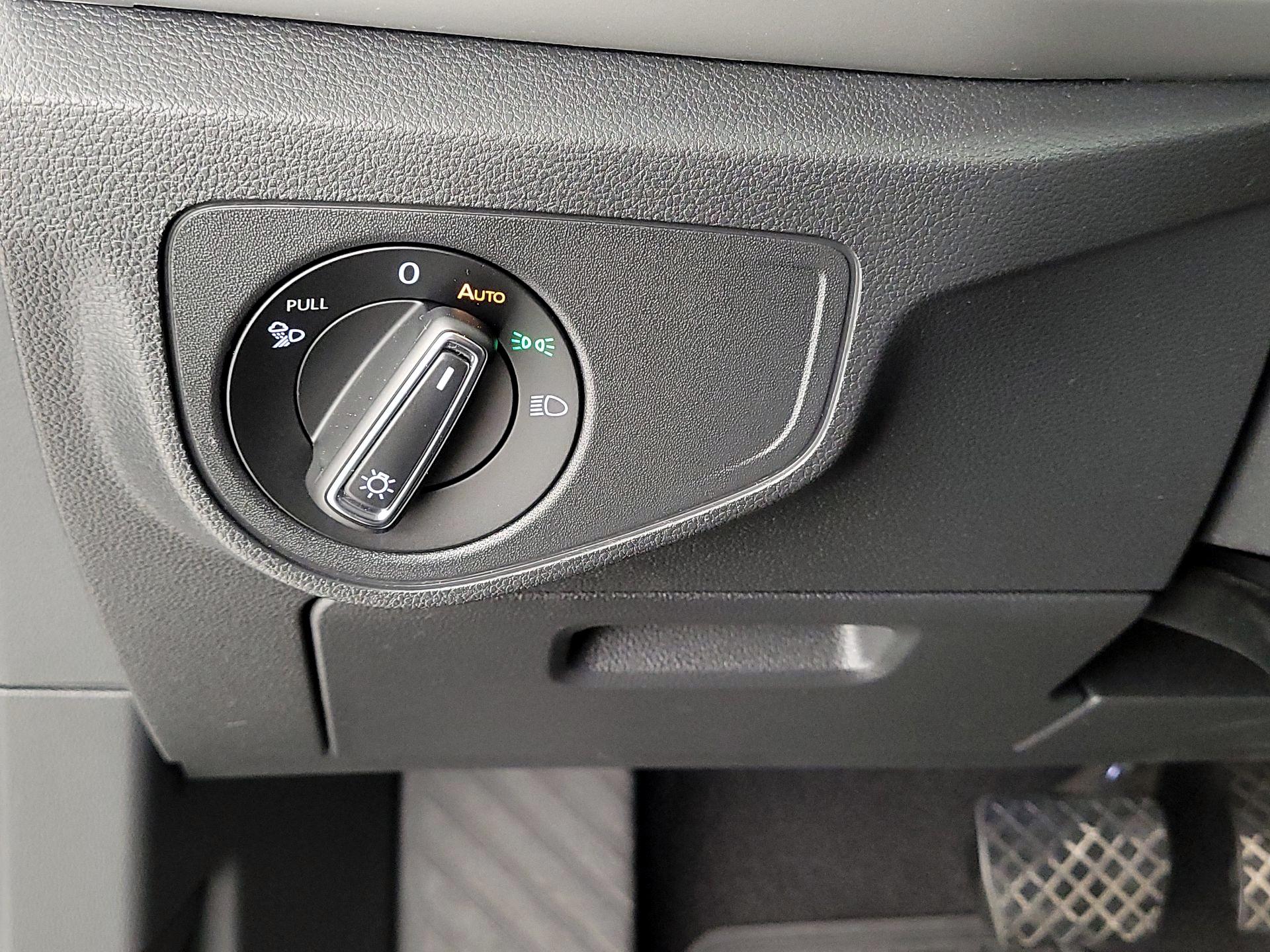 Thumbnail: 2022 Volkswagen Atlas - 13