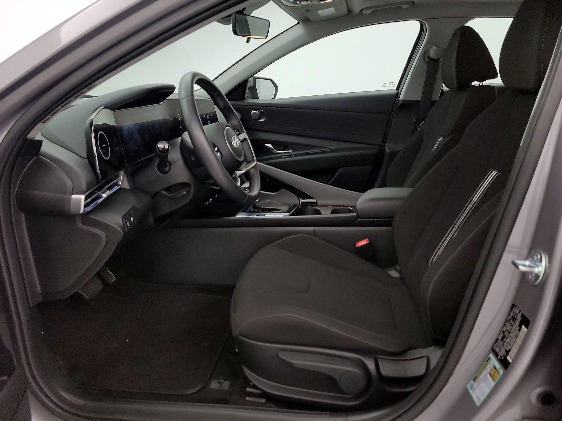 Thumbnail: 2025 Hyundai Elantra - 11