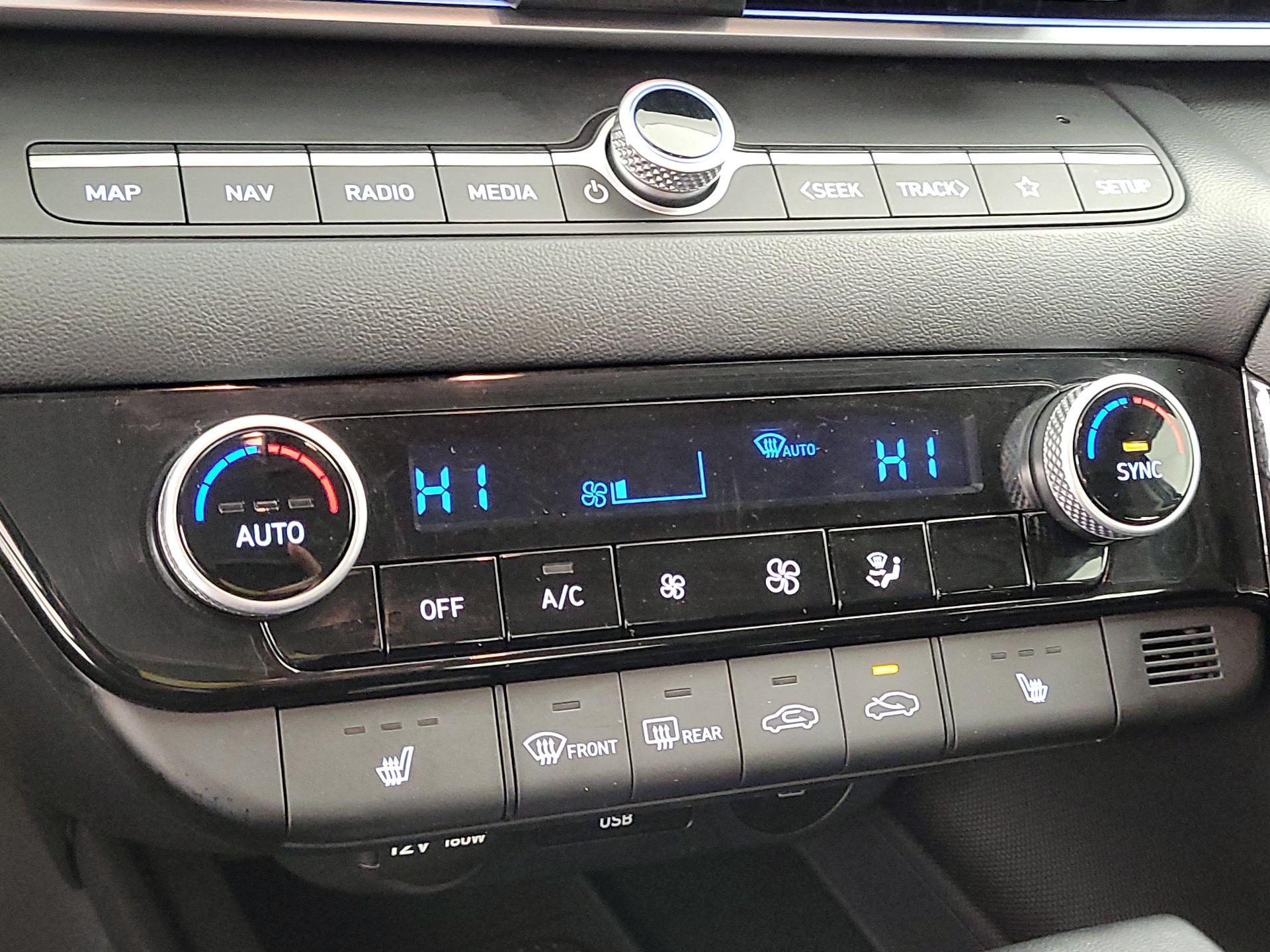 Thumbnail: 2025 Hyundai Elantra - 17