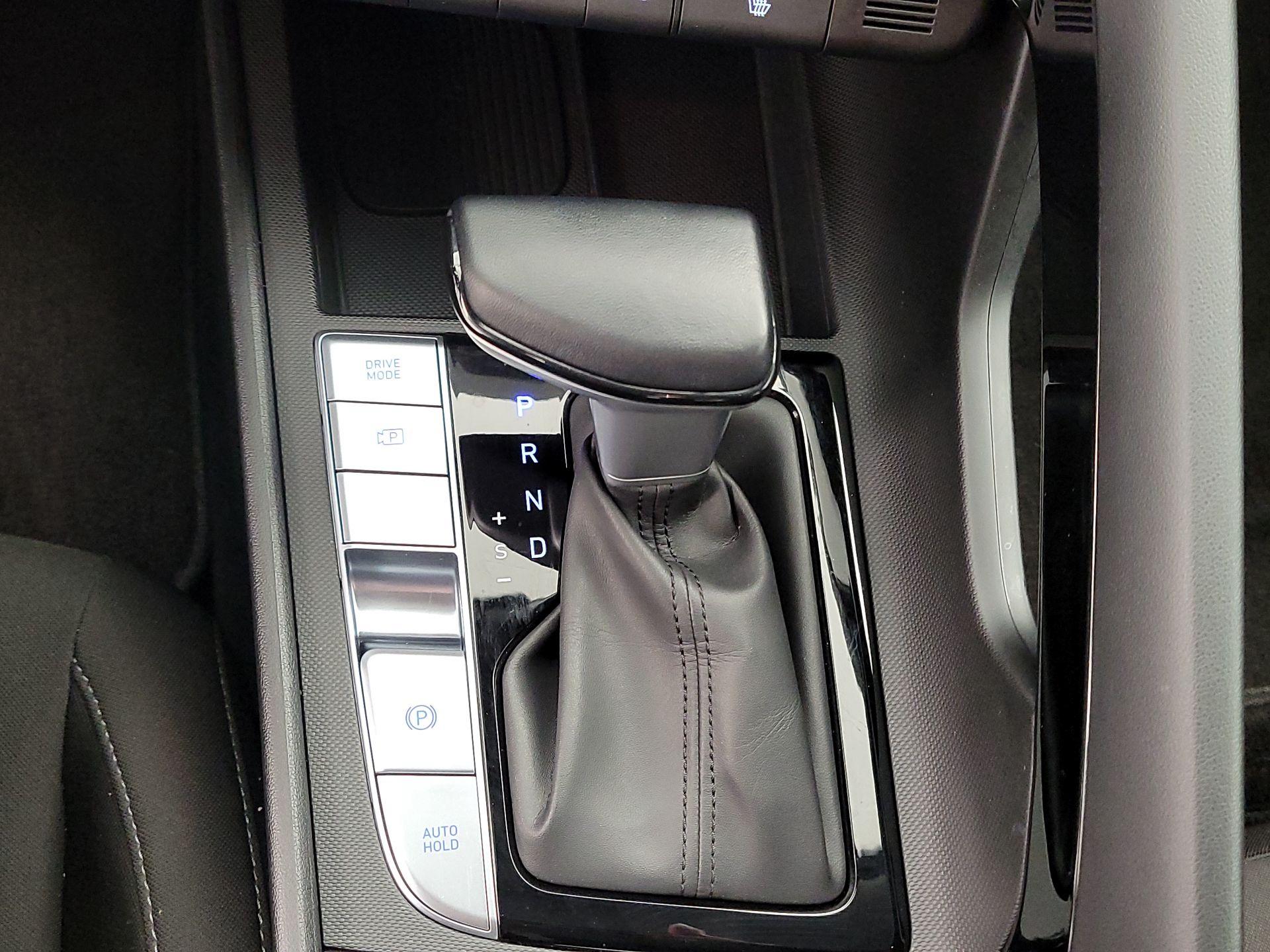 Thumbnail: 2025 Hyundai Elantra - 18