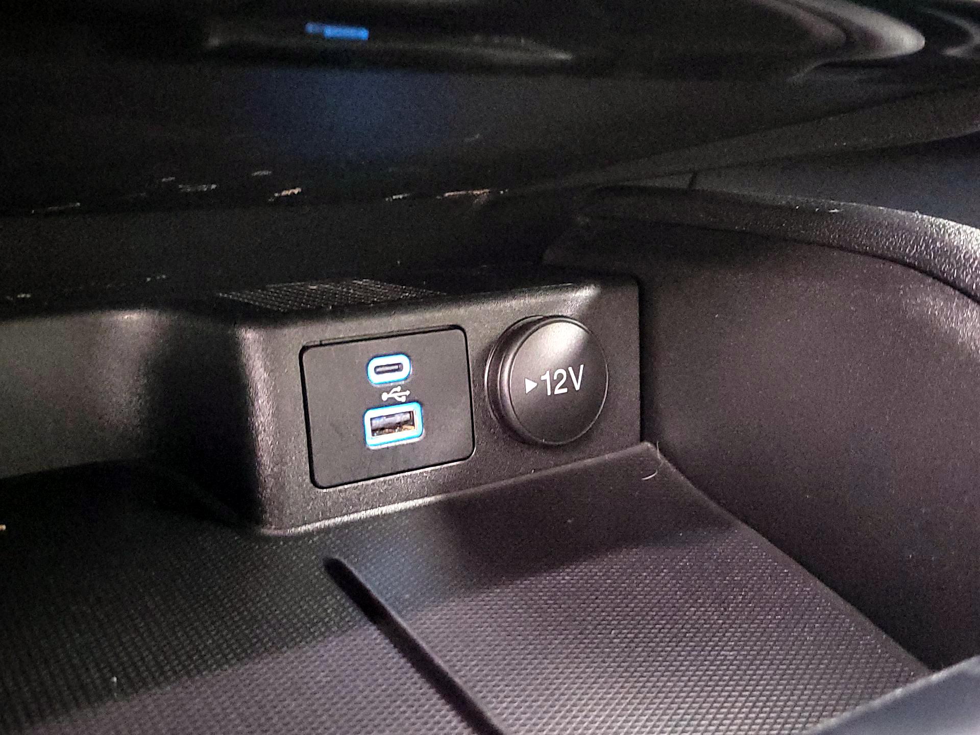 Thumbnail: 2022 Ford Escape - 18