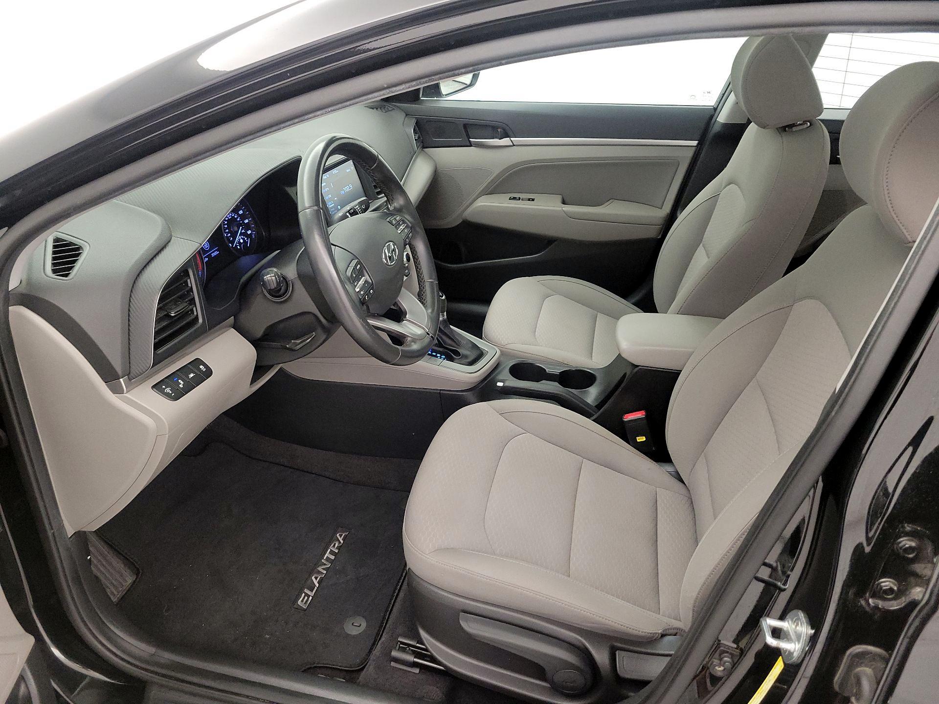 Thumbnail: 2020 Hyundai Elantra - 11