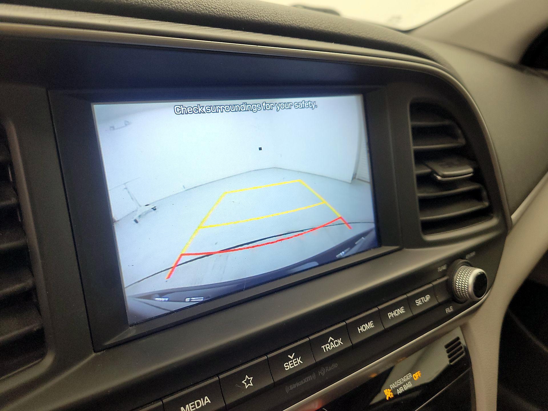 Thumbnail: 2020 Hyundai Elantra - 14