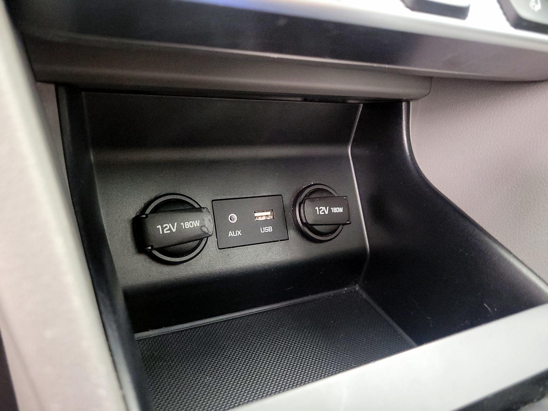 Thumbnail: 2020 Hyundai Elantra - 18