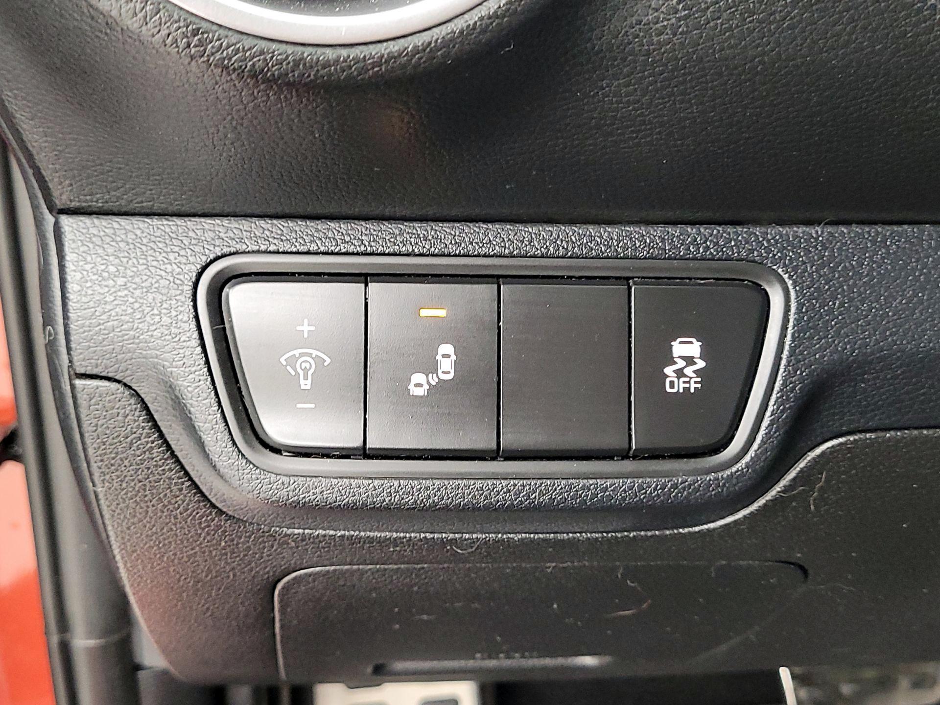 Thumbnail: 2023 Kia Forte - 13