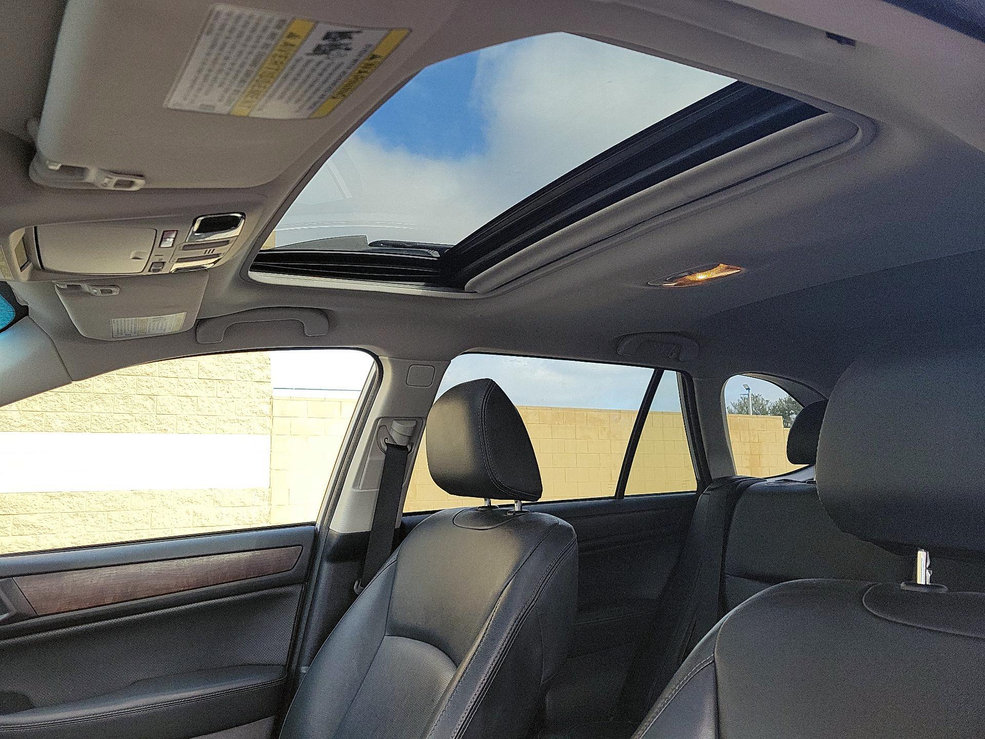 Thumbnail: 2017 Subaru Outback - 18