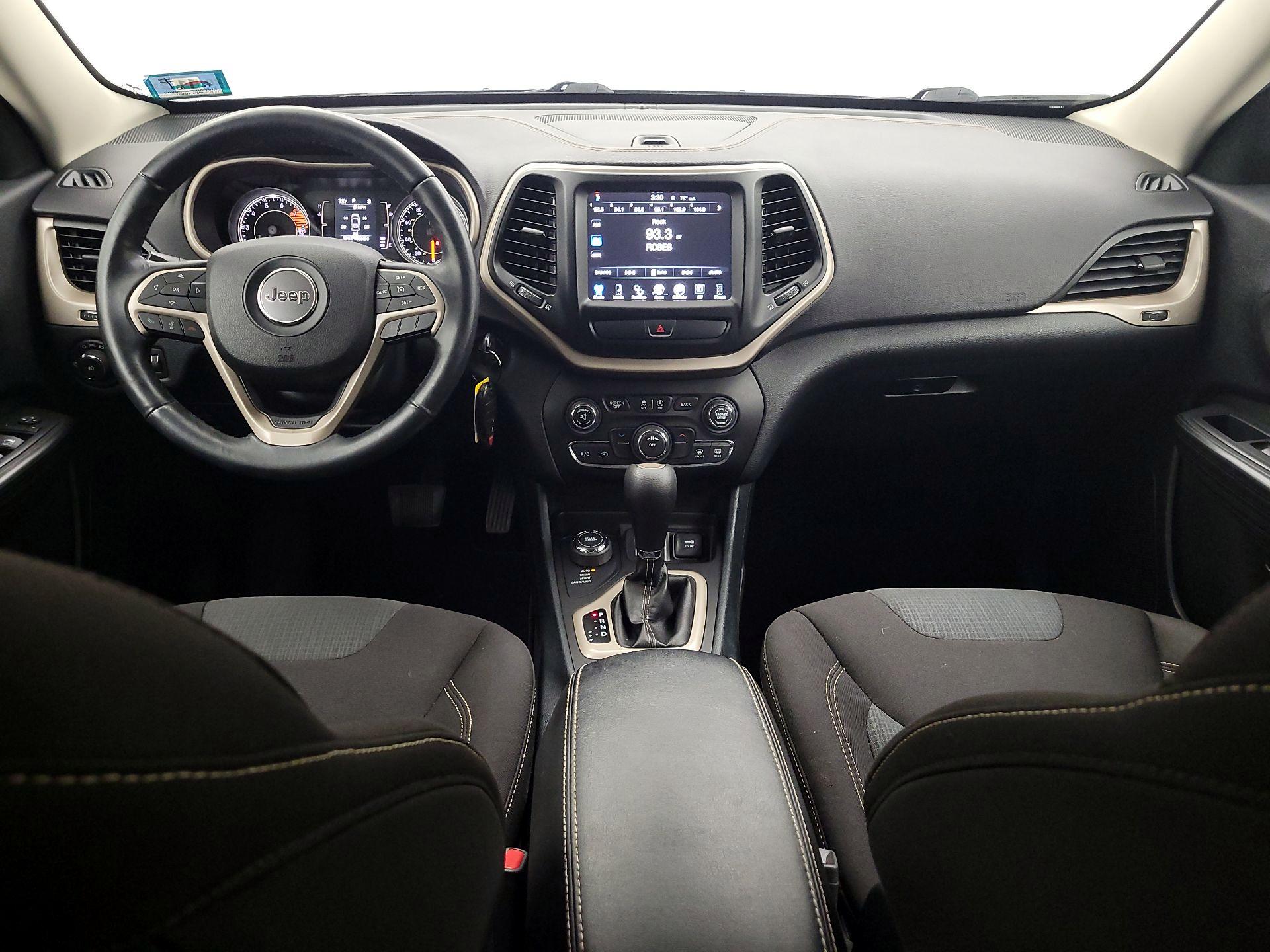 Thumbnail: 2017 Jeep Cherokee - 9