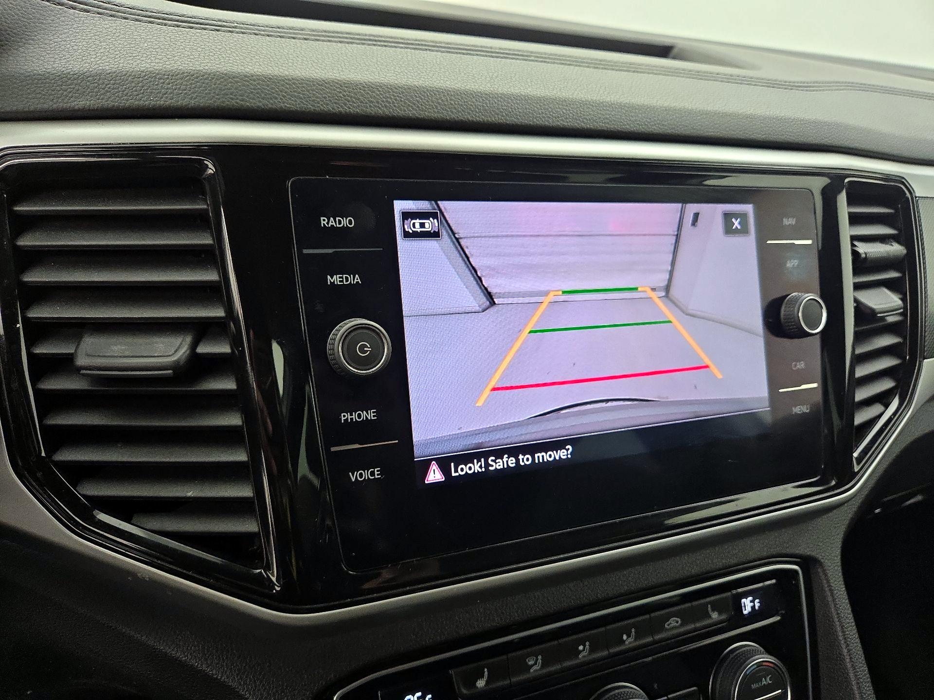 Thumbnail: 2021 Volkswagen Atlas - 14