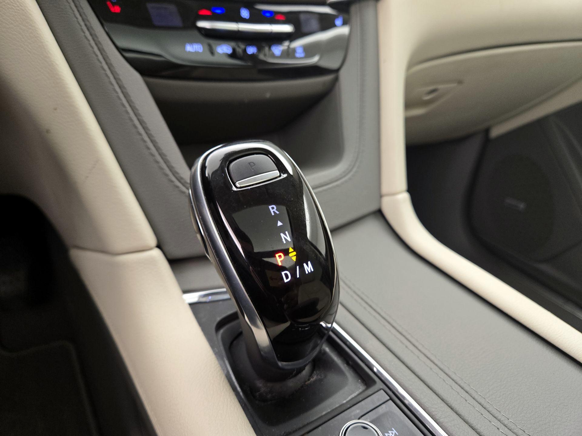 Thumbnail: 2020 Cadillac XT5 - 18