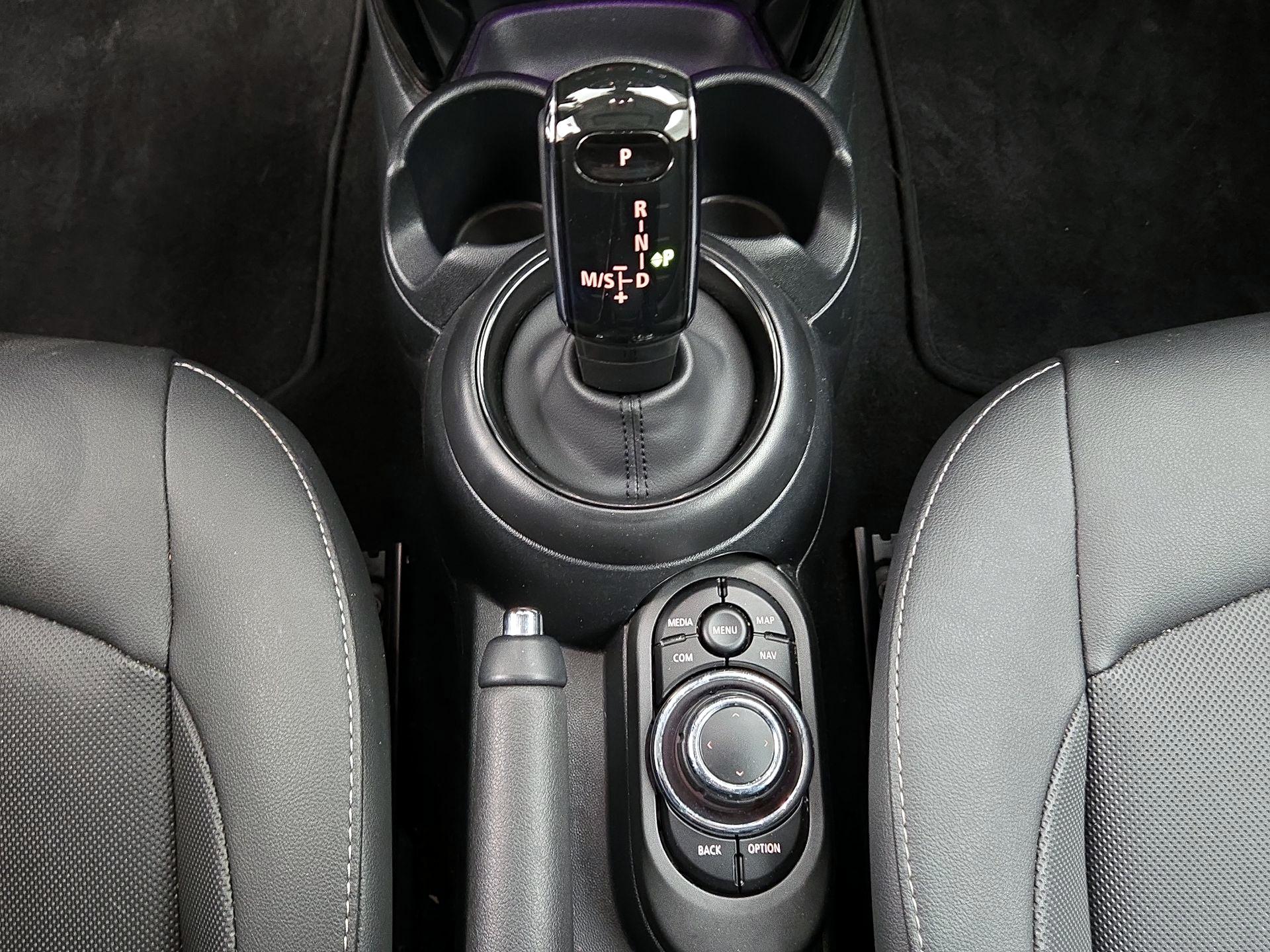 Thumbnail: 2024 MINI Cooper Hardtop - 17