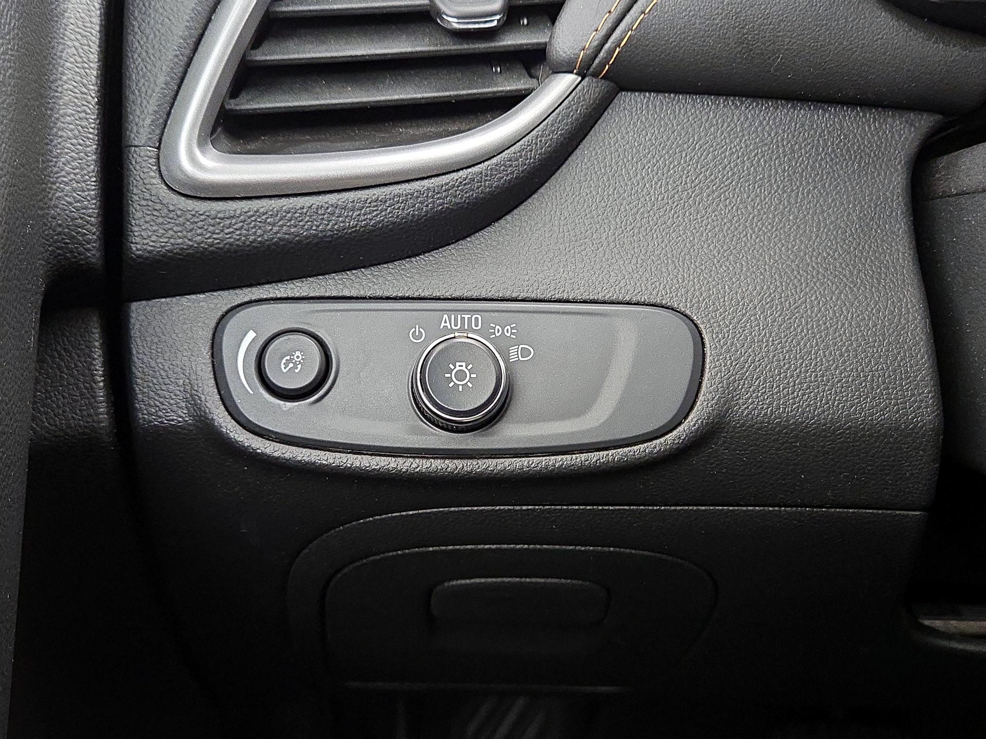 Thumbnail: 2020 Chevrolet Trax - 13