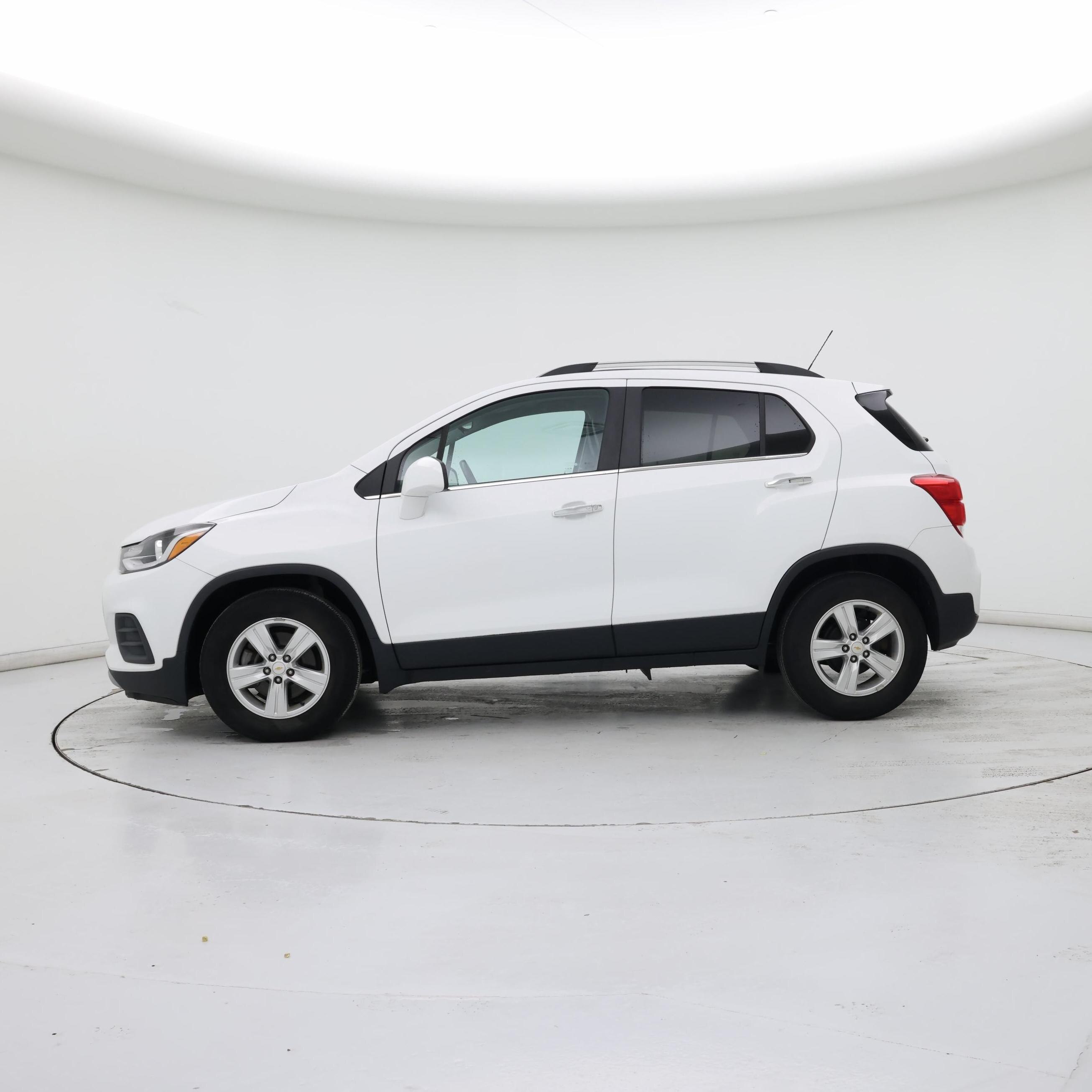 Thumbnail: 2020 Chevrolet Trax - 3
