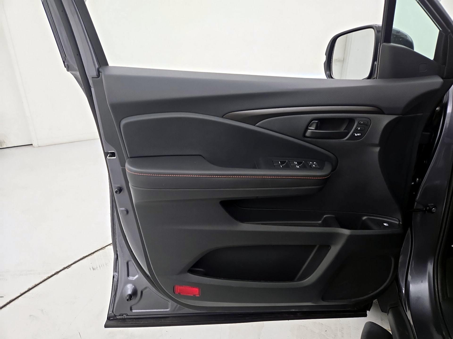 Thumbnail: 2025 Honda Ridgeline - 12