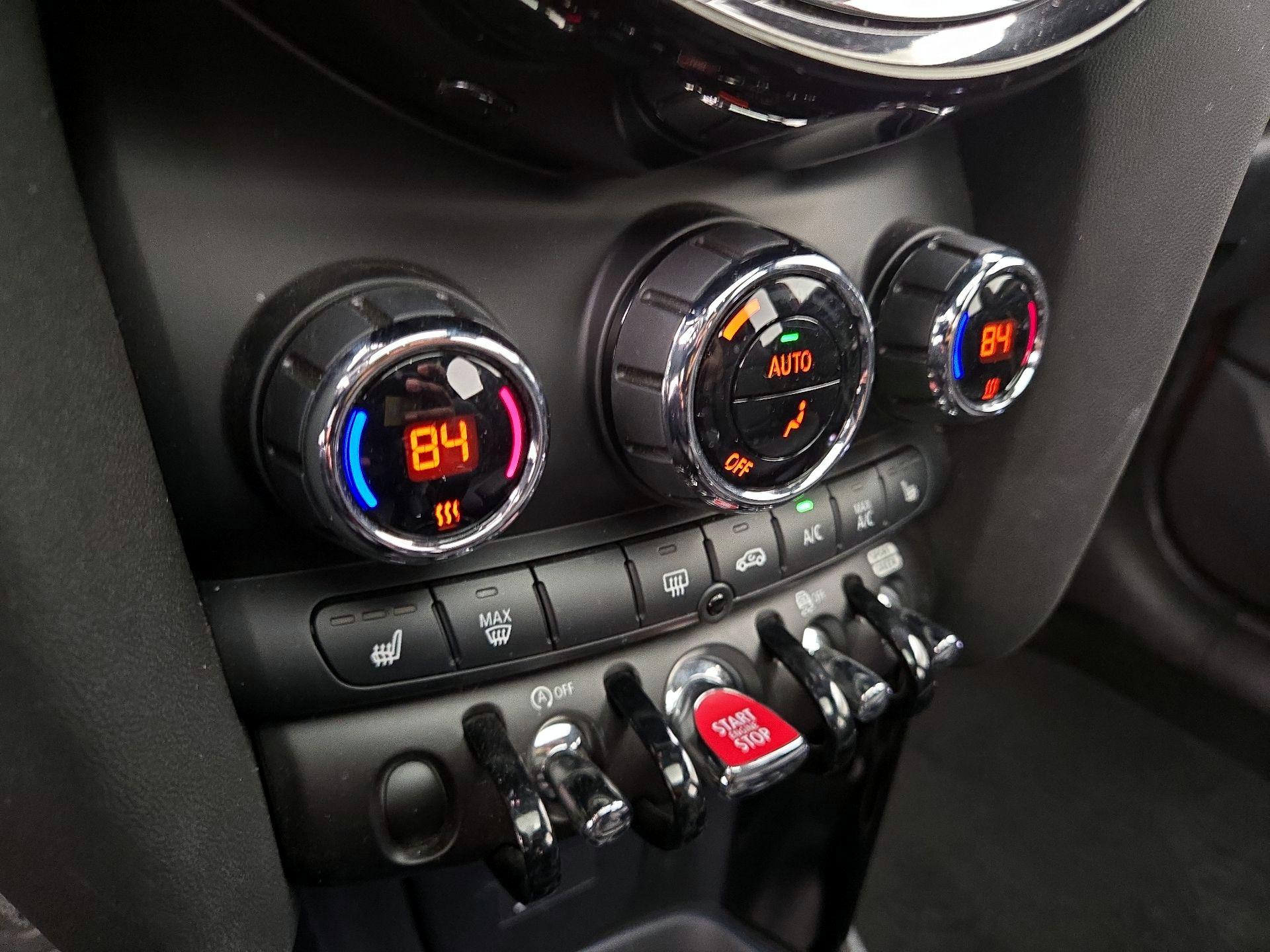 Thumbnail: 2022 MINI Cooper Hardtop - 16