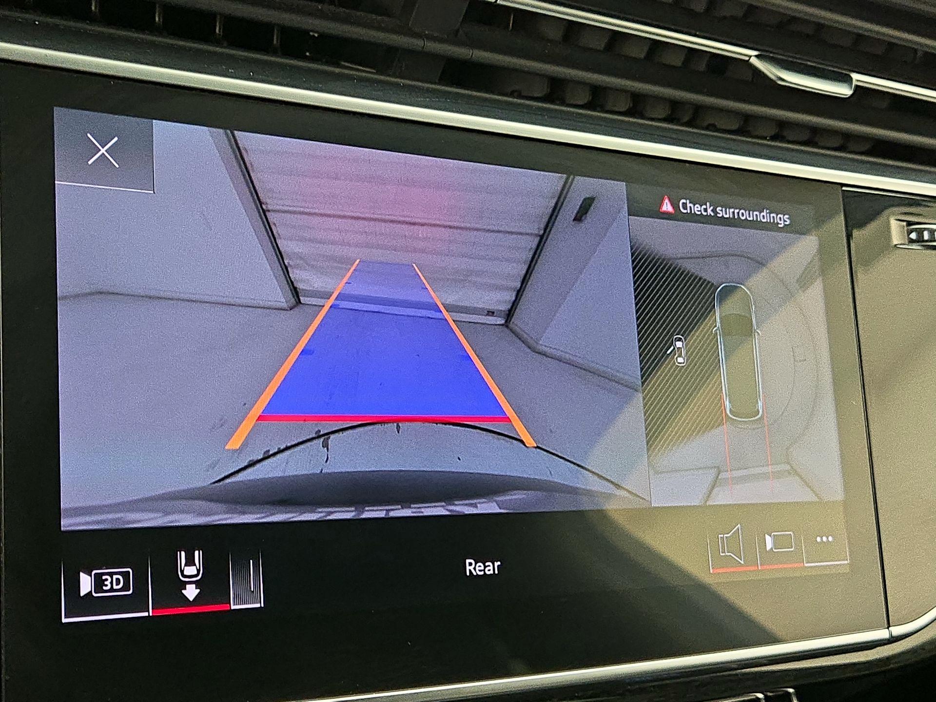 Thumbnail: 2021 Audi Q7 - 14